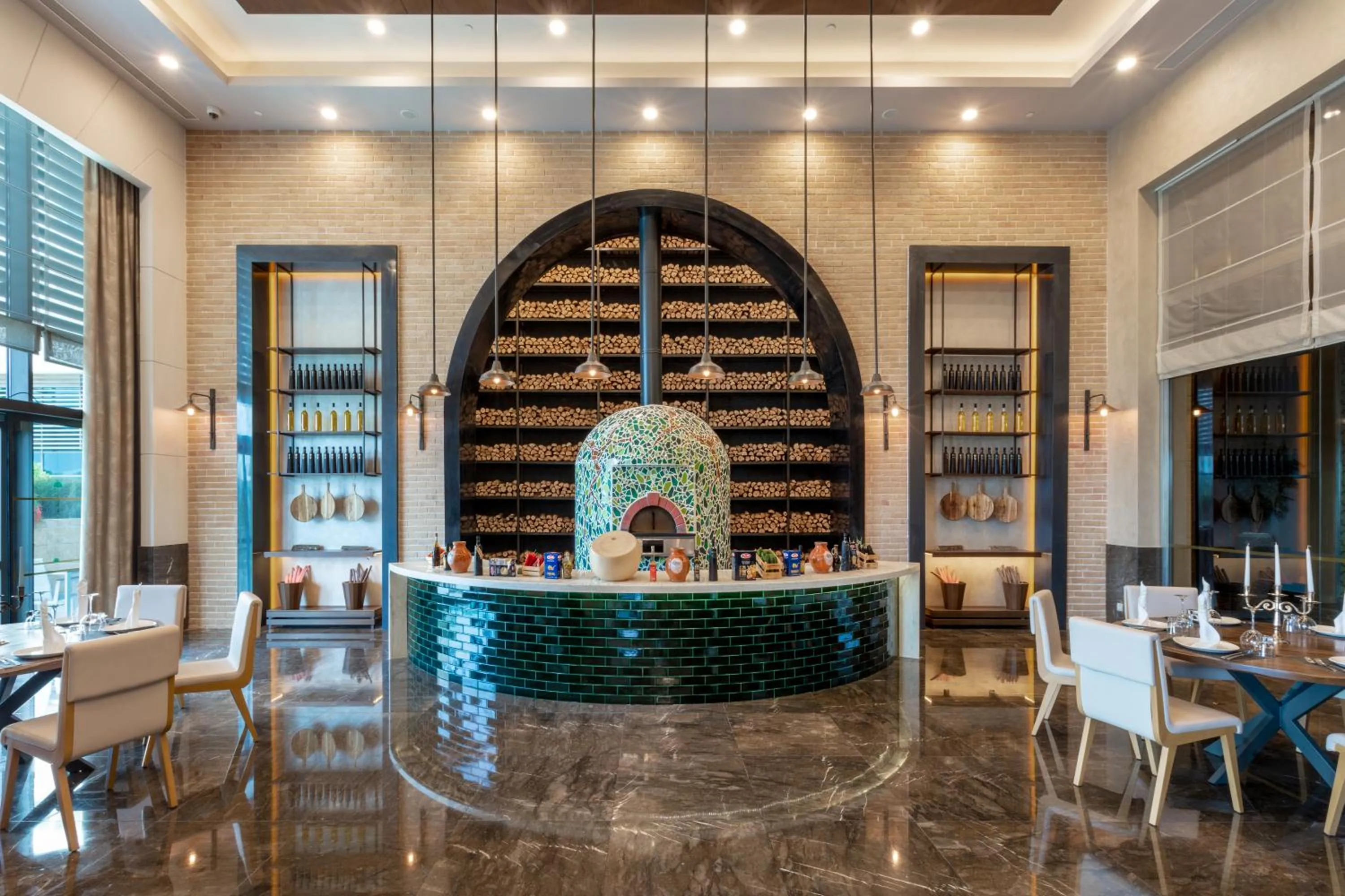 Restaurant/places to eat in Regnum Carya