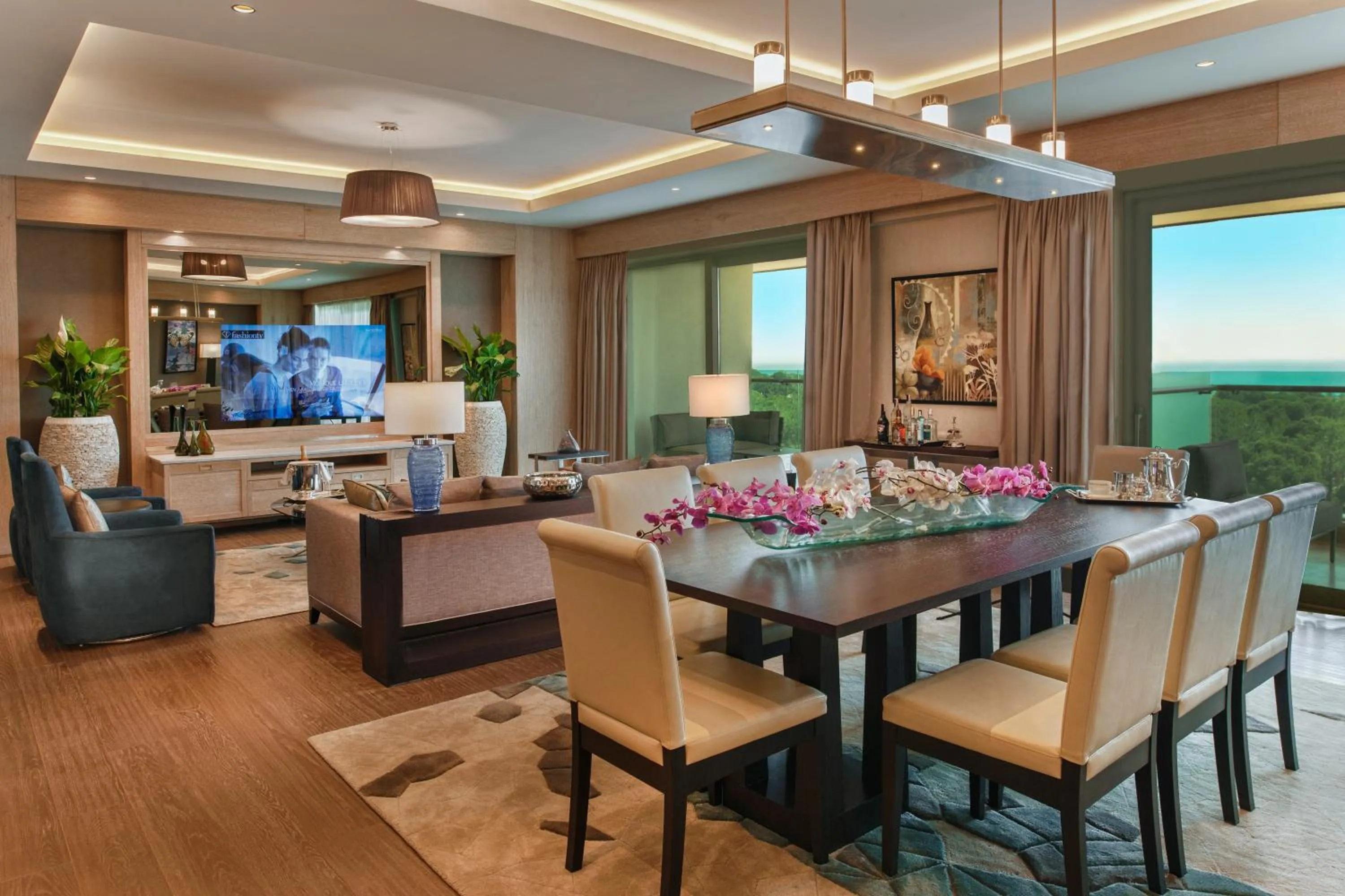 Dining area in Regnum Carya