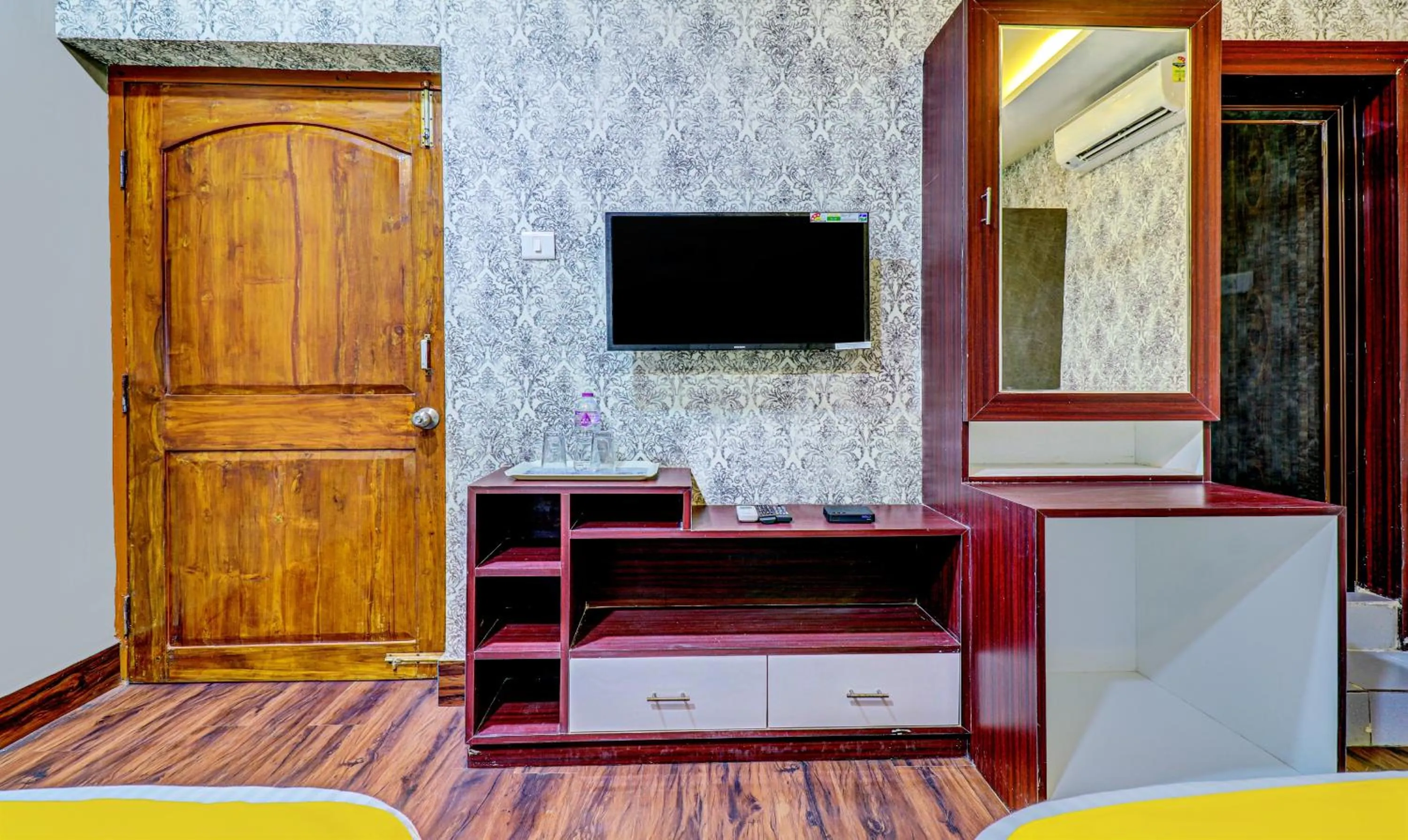 Bedroom in Itsy Hotels Aasma Luxury Villa