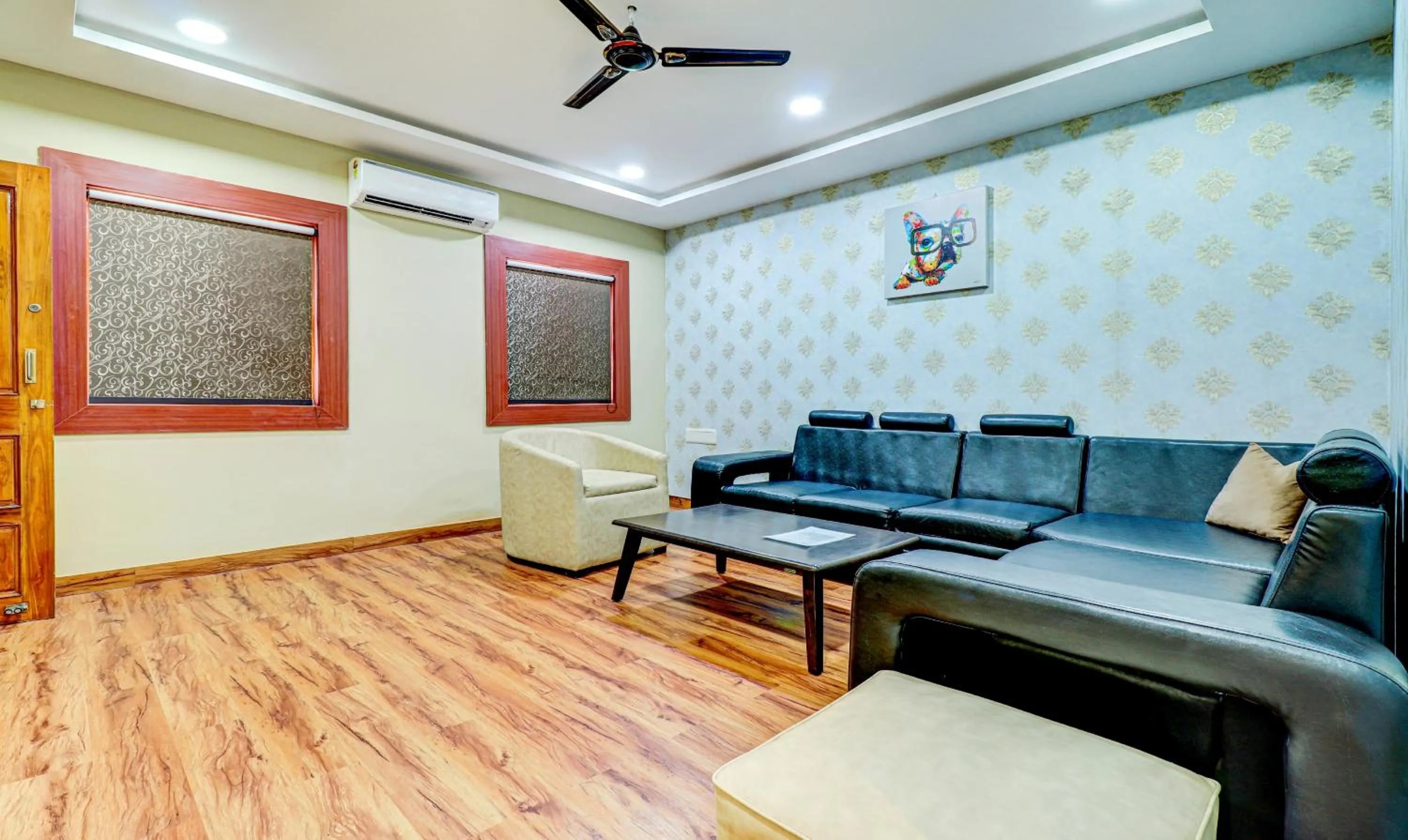 Seating area in Itsy Hotels Aasma Luxury Villa