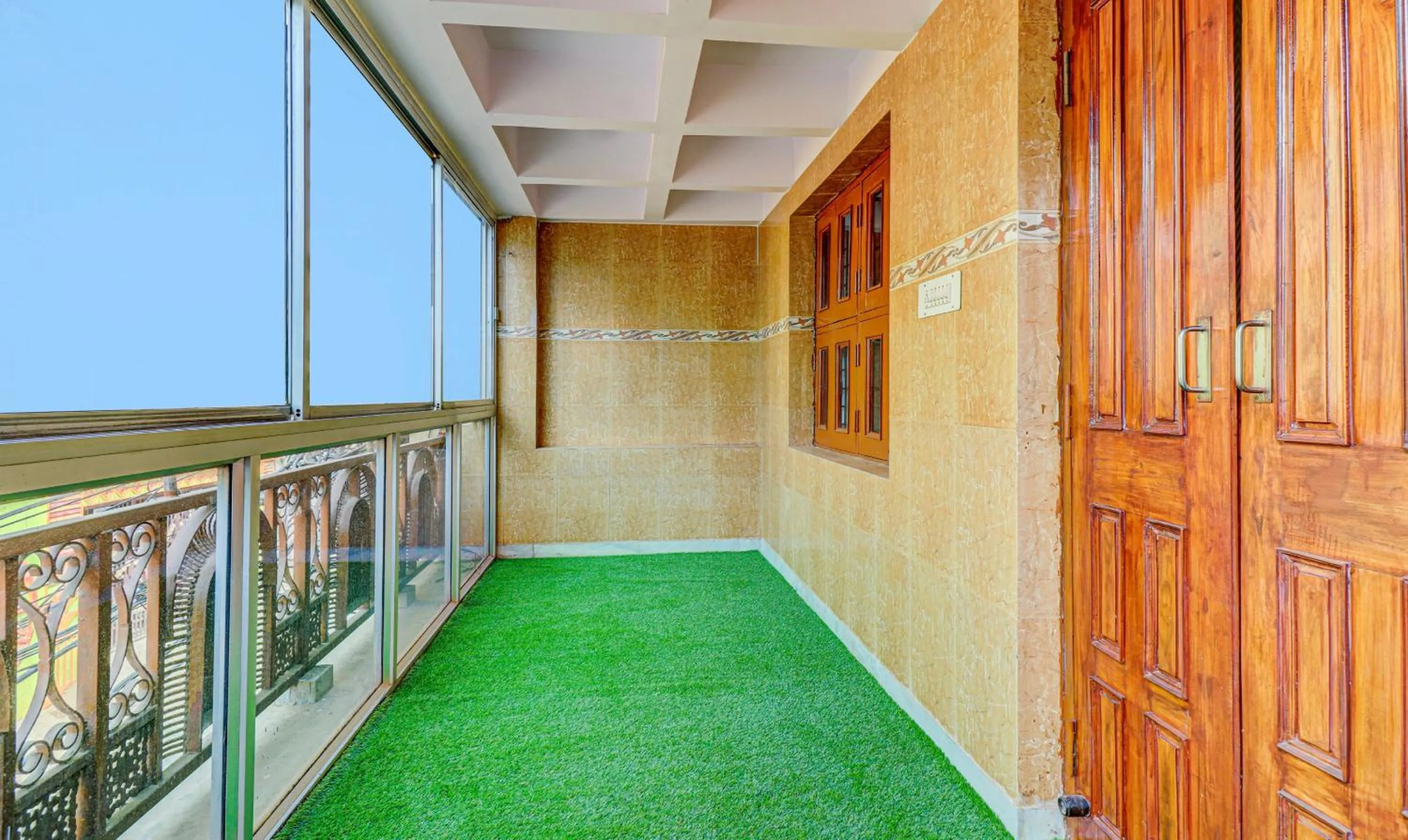 Balcony/Terrace in Itsy Hotels Aasma Luxury Villa