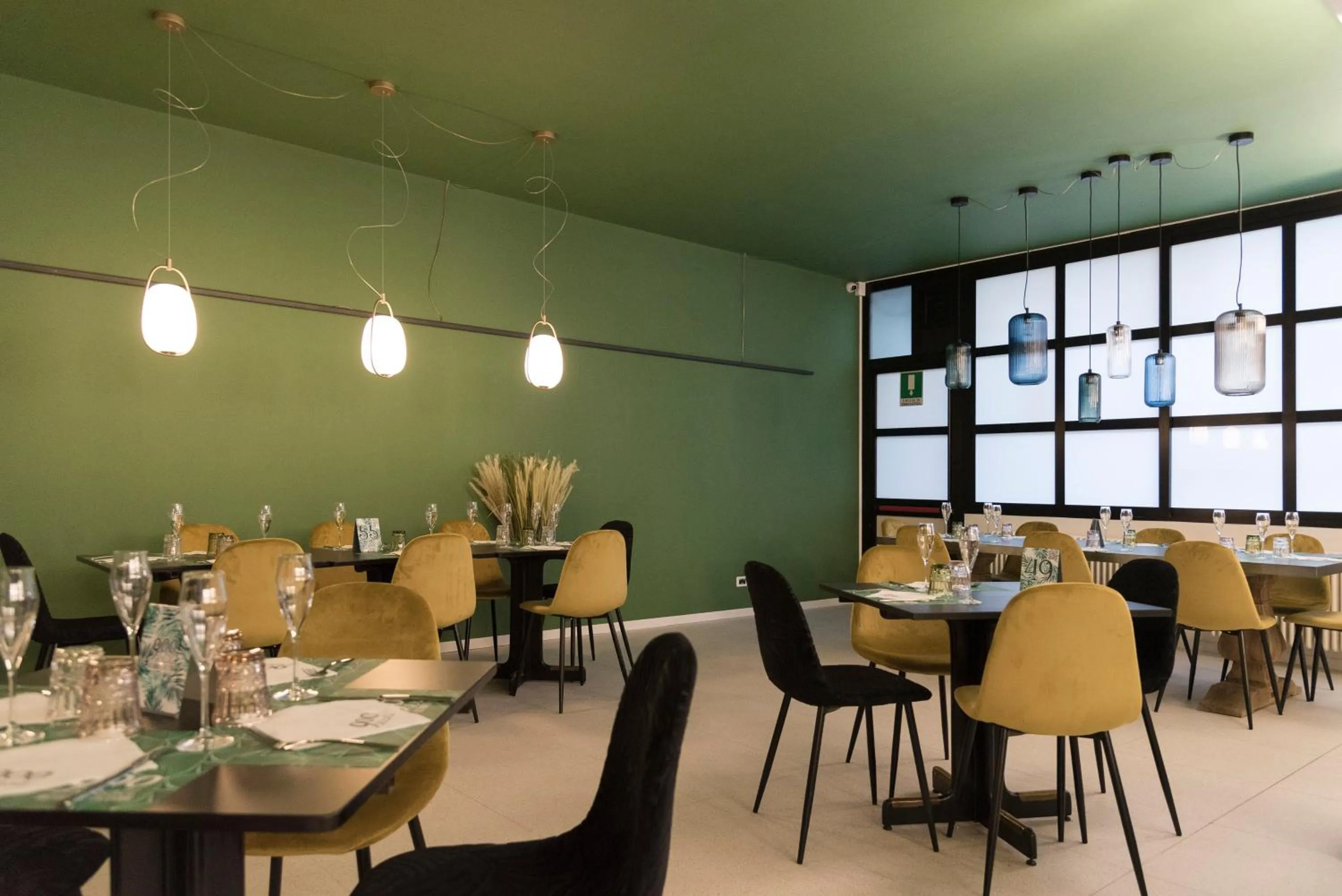 Restaurant/places to eat in ALBERGO 900Strati