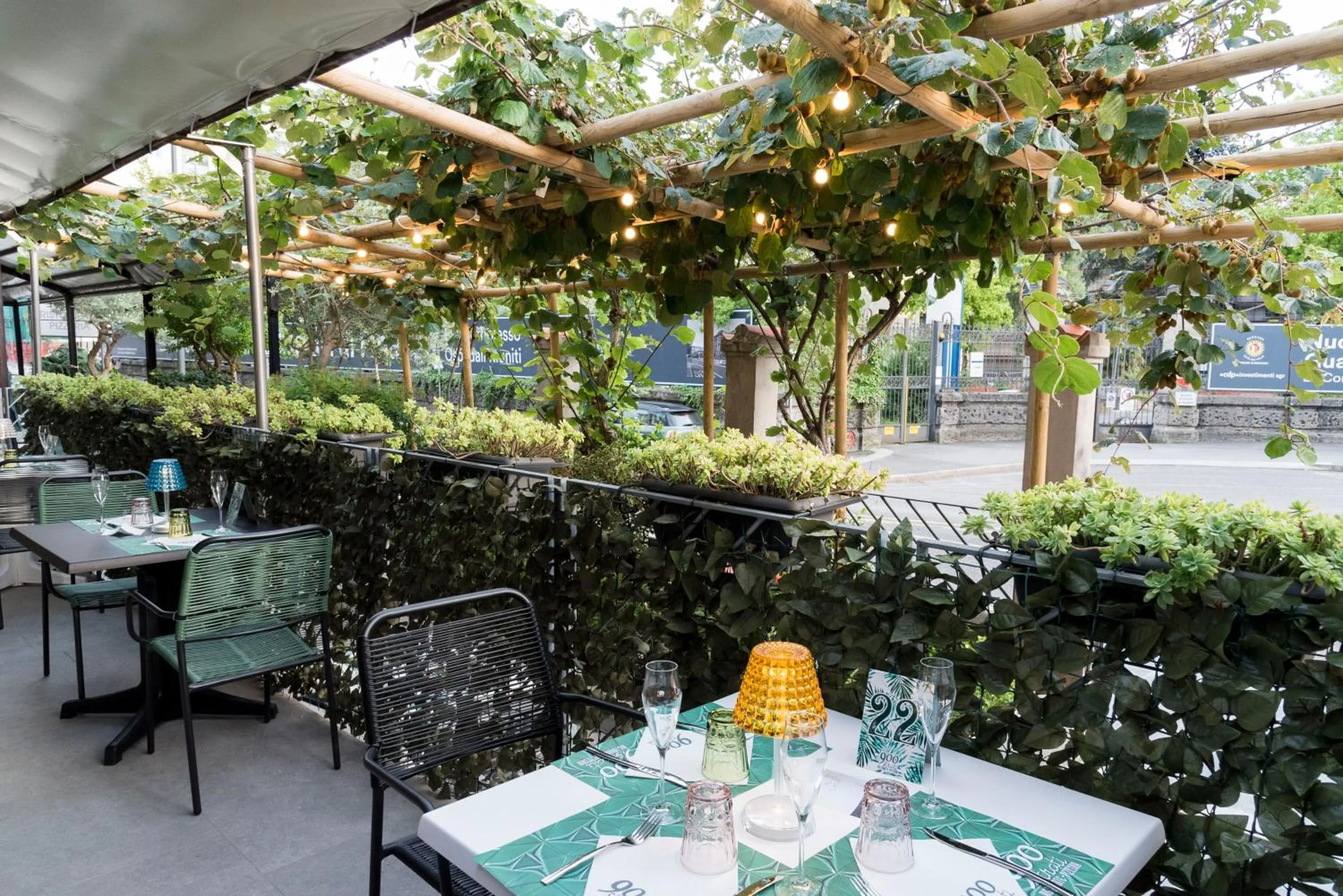 Restaurant/places to eat in ALBERGO 900Strati