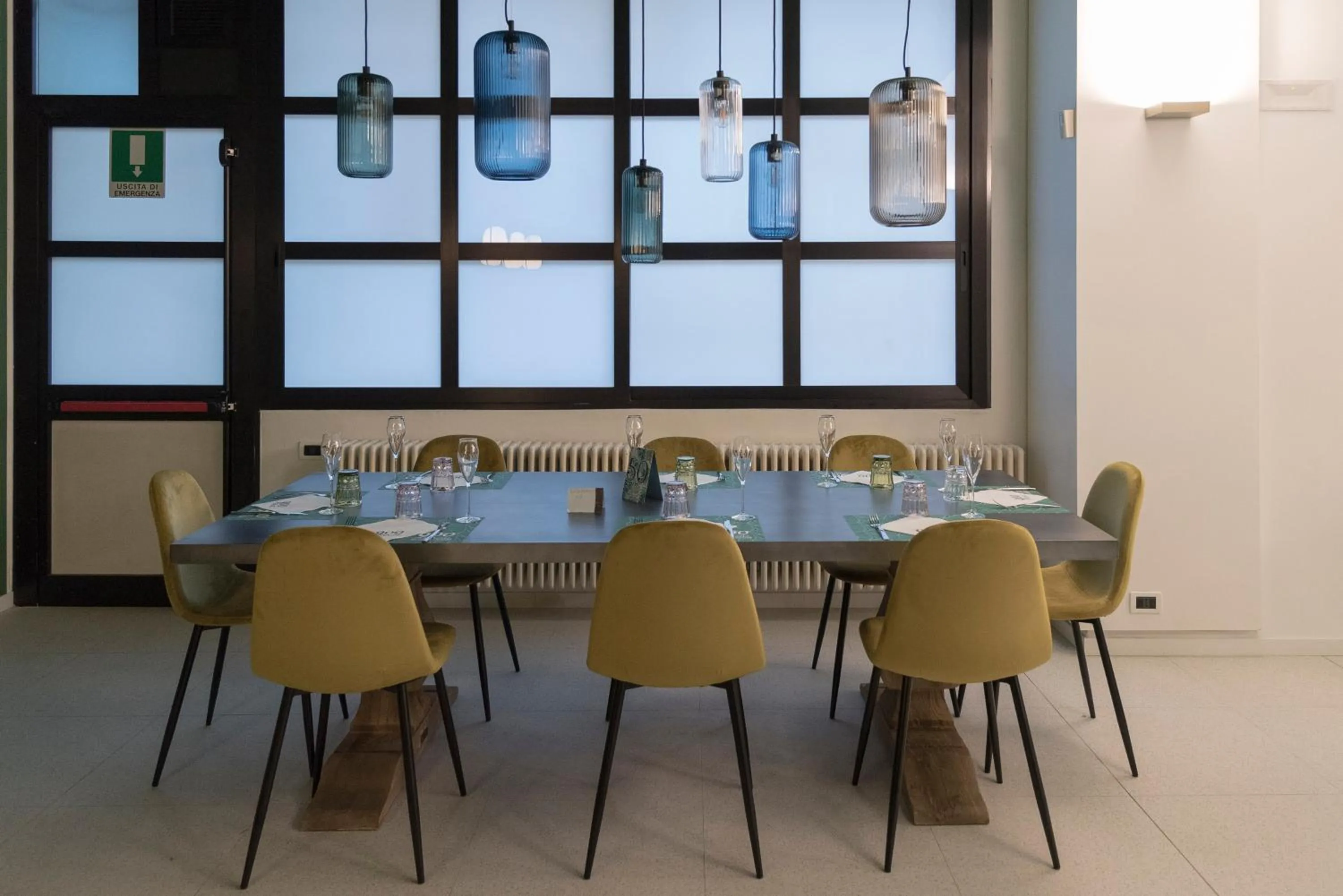 Restaurant/places to eat in ALBERGO 900Strati