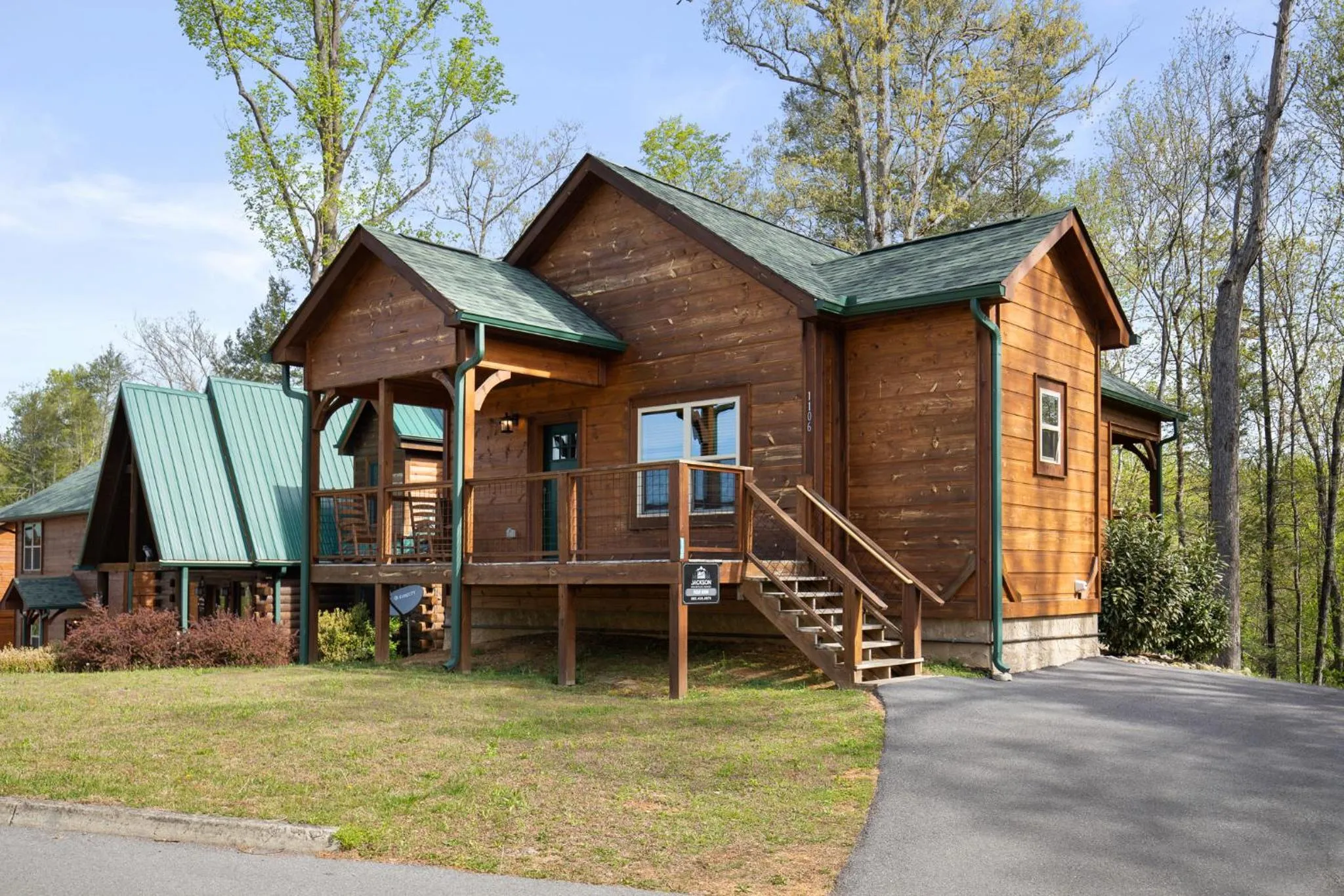 Property building in Poolin Around