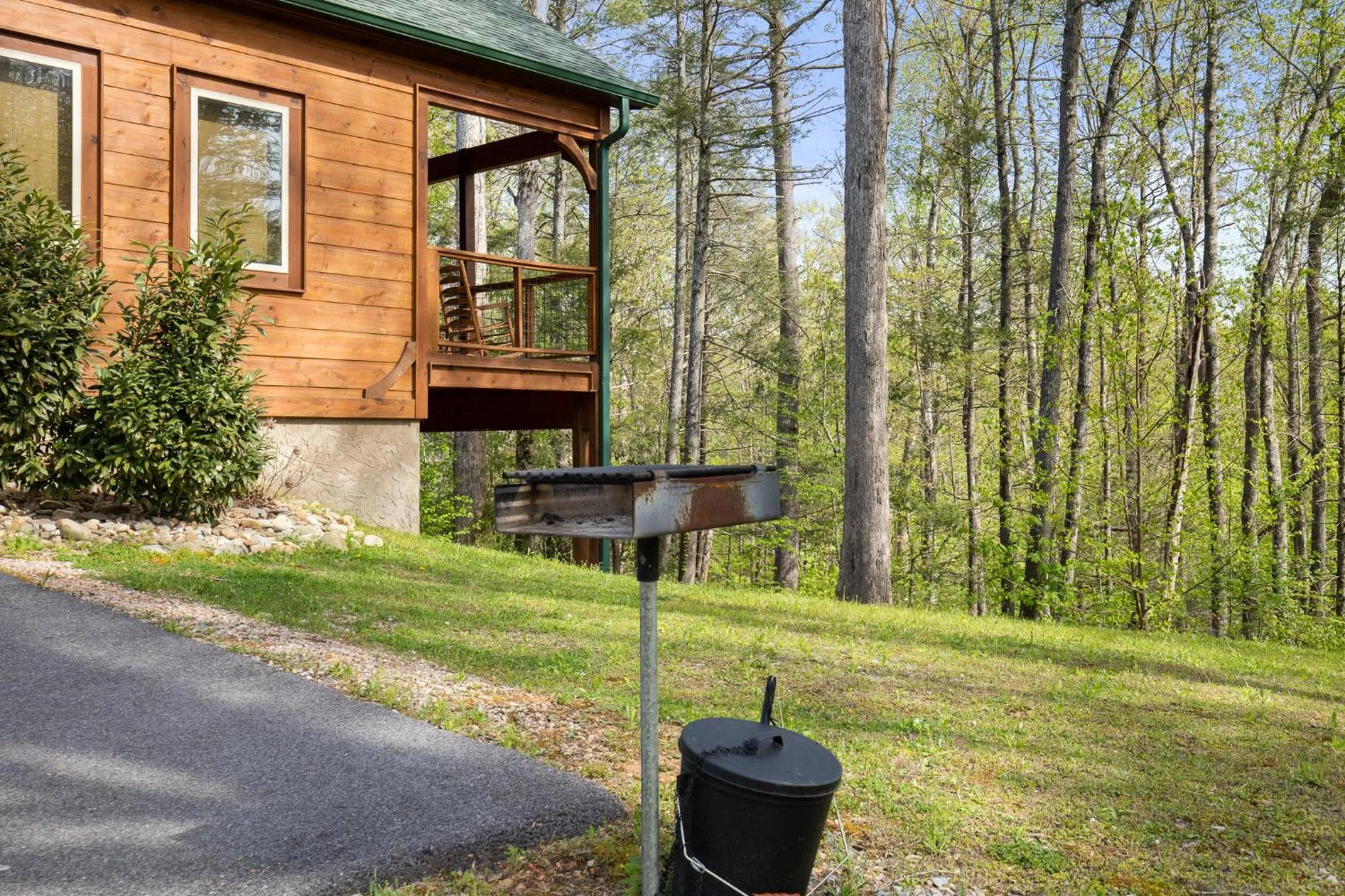 Property building in Poolin Around