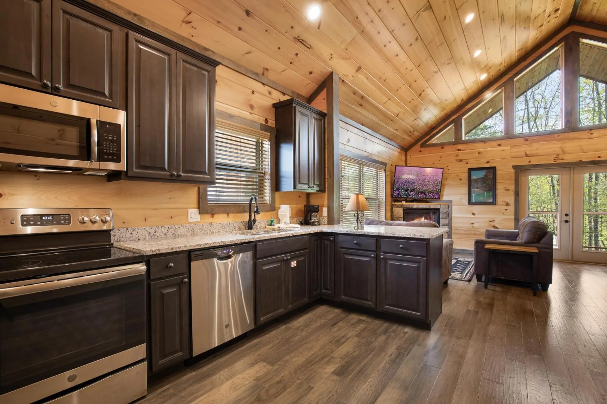 Property building in Poolin Around