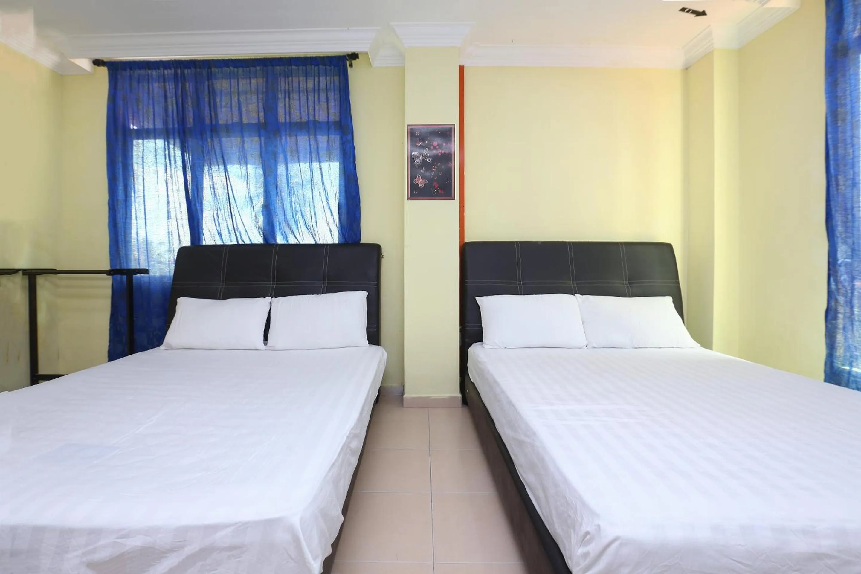 SPOT ON 89857 Azra Inn (rumah Tumpangan)