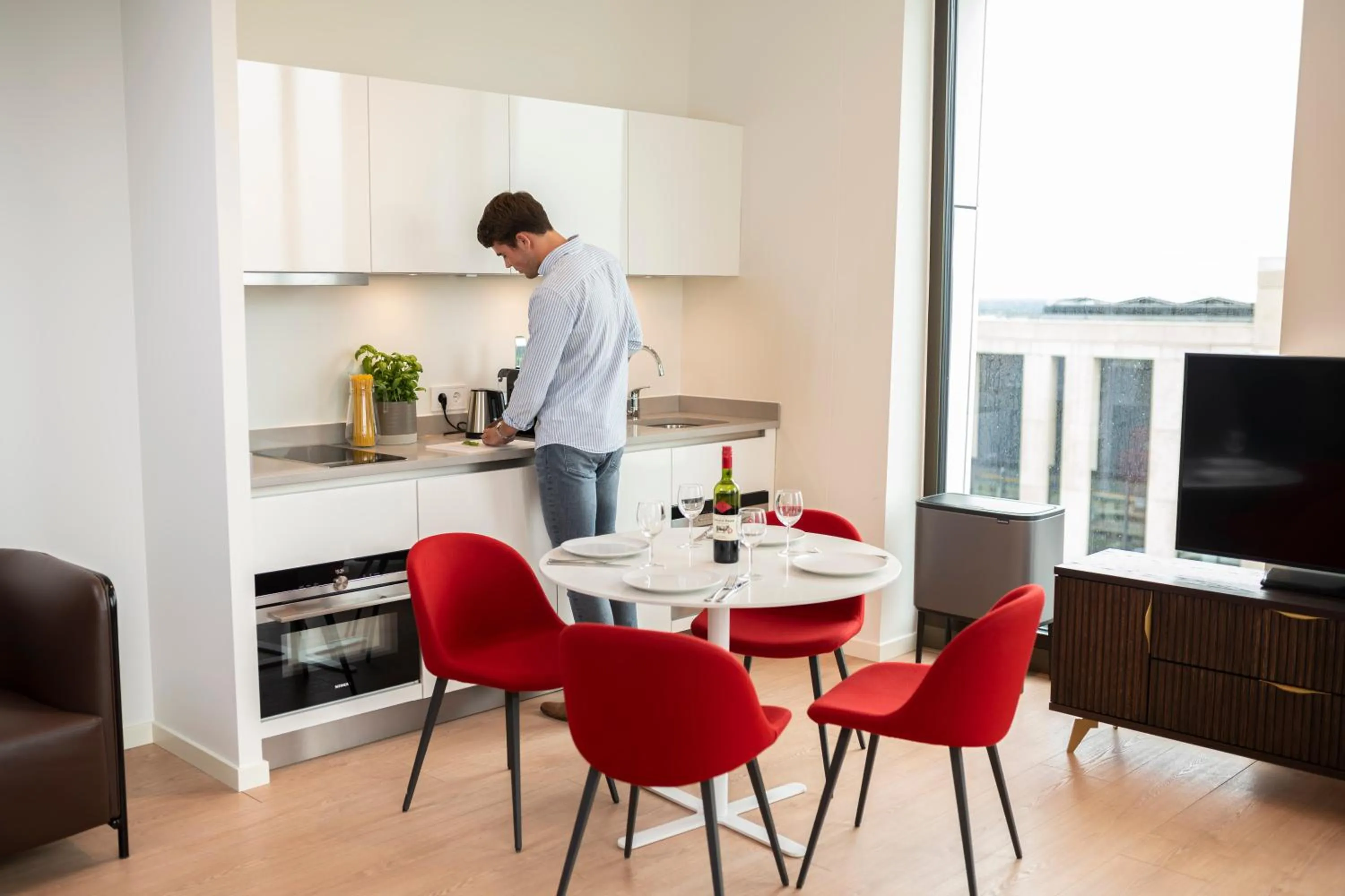 Kitchen or kitchenette in PREMIER SUITES Amsterdam