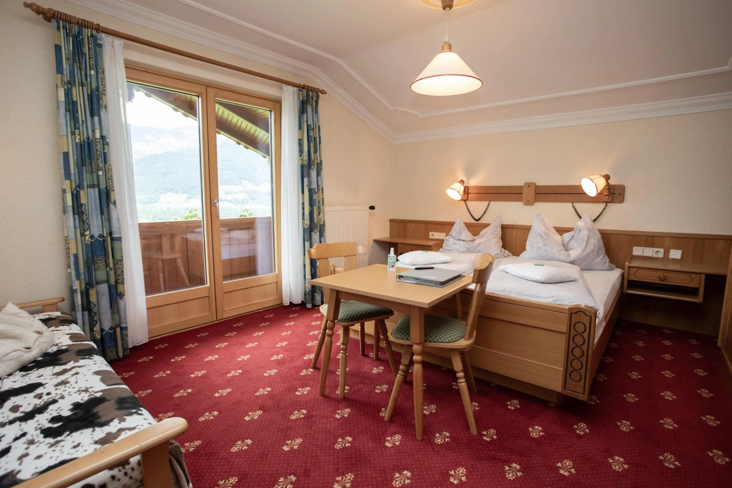 Photo of the whole room, Bed in Rosspointnerhof