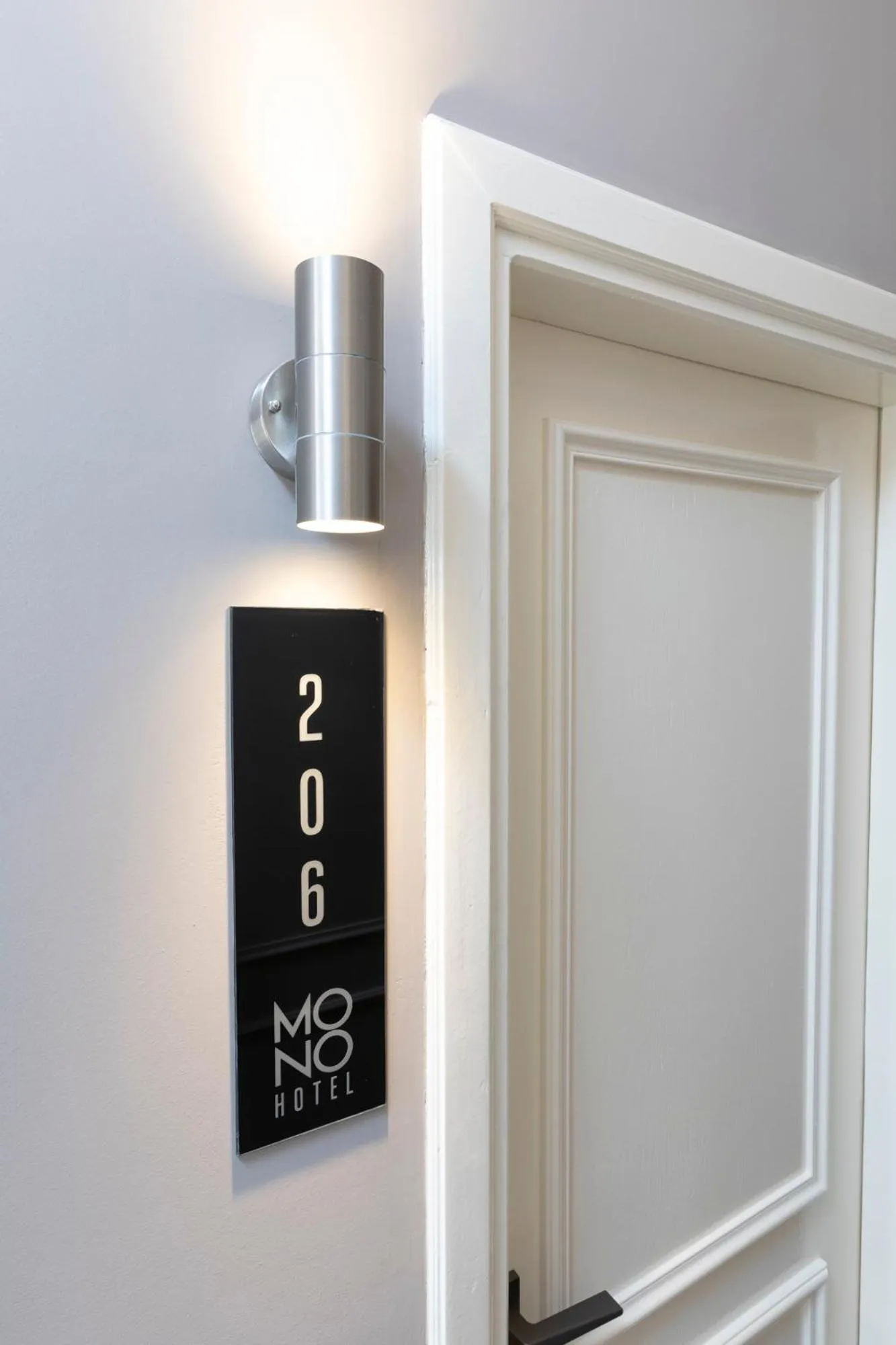 Logo/Certificate/Sign in Mono Hotel