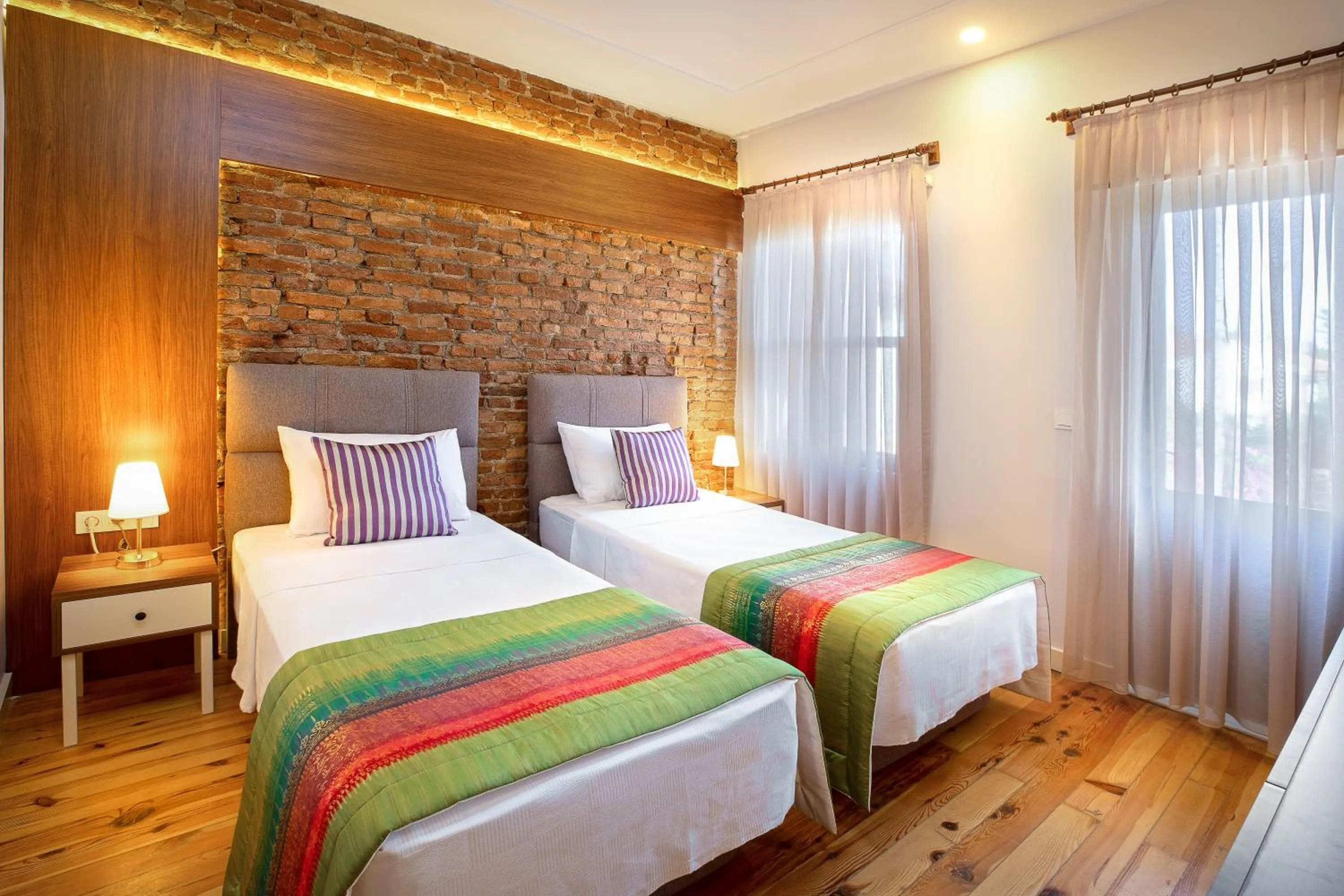 Photo of the whole room, Bed in Mono Hotel