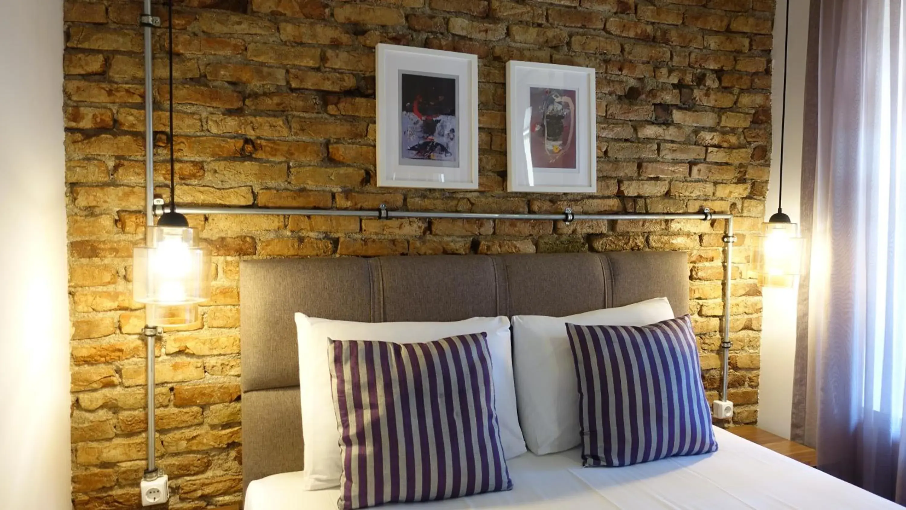 Double or Twin Room with City View in Mono Hotel Double or Twin Room with City View in Mono Hotel