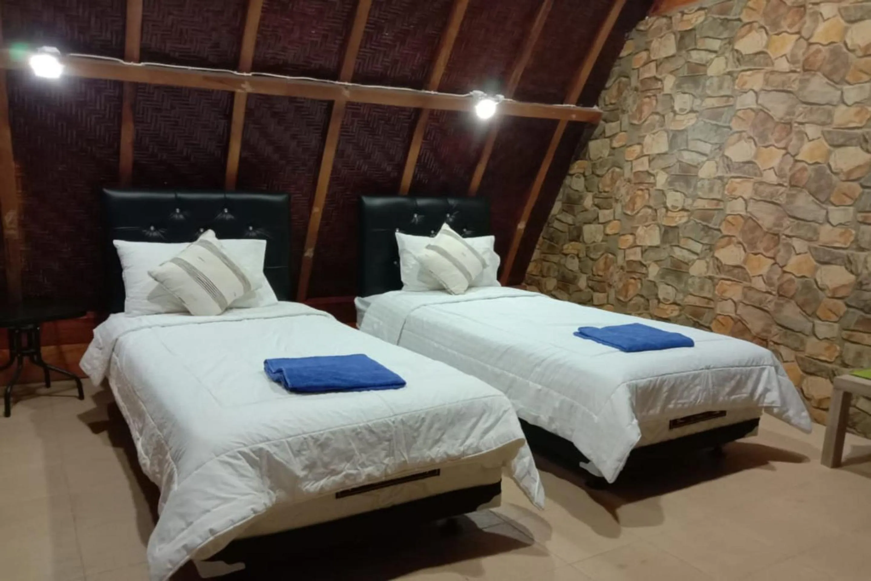 Bedroom in Villa Alam Flores Komodo Labuan Bajo Mitra RedDoorz