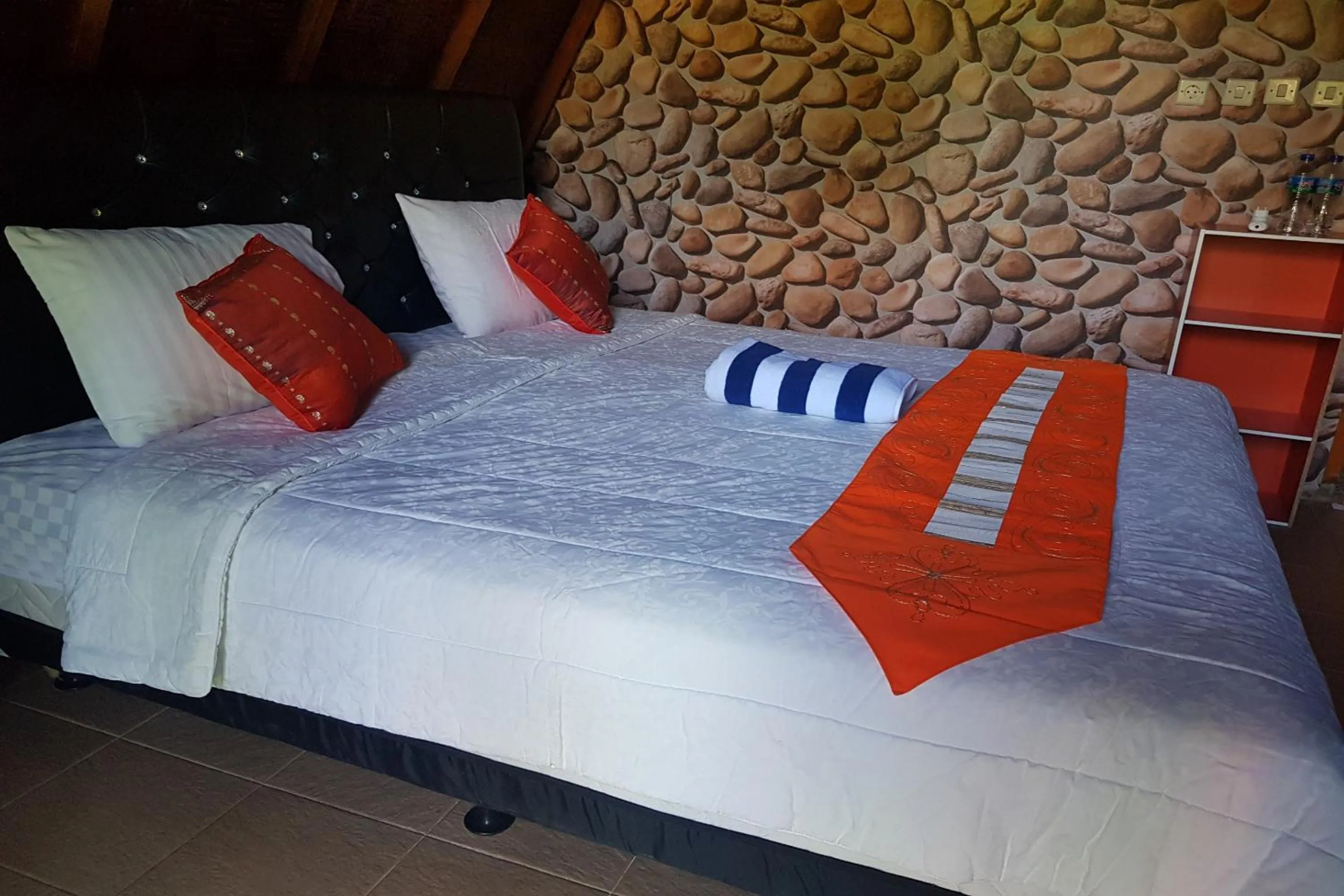 Bedroom in Villa Alam Flores Komodo Labuan Bajo Mitra RedDoorz