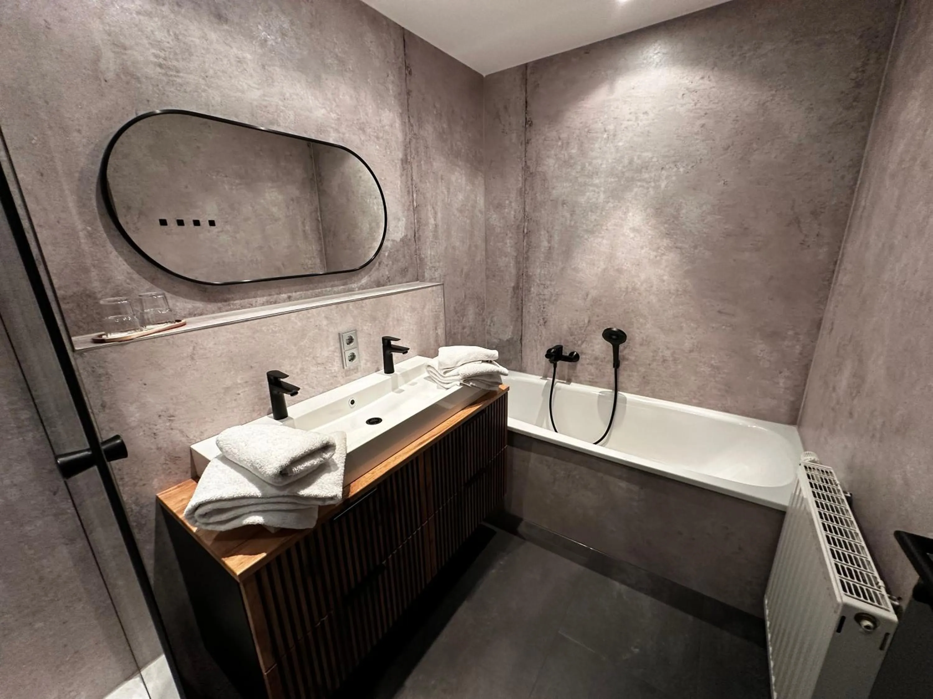 Bathroom in Best Western Blankenburg Hotel