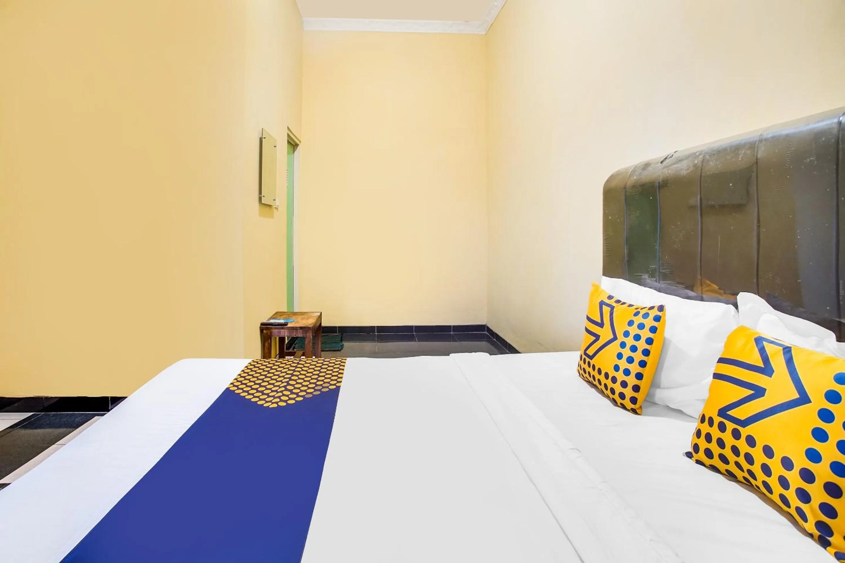 Bedroom, Bed in OYO Life 3005 Kost Rumaisha Syariah