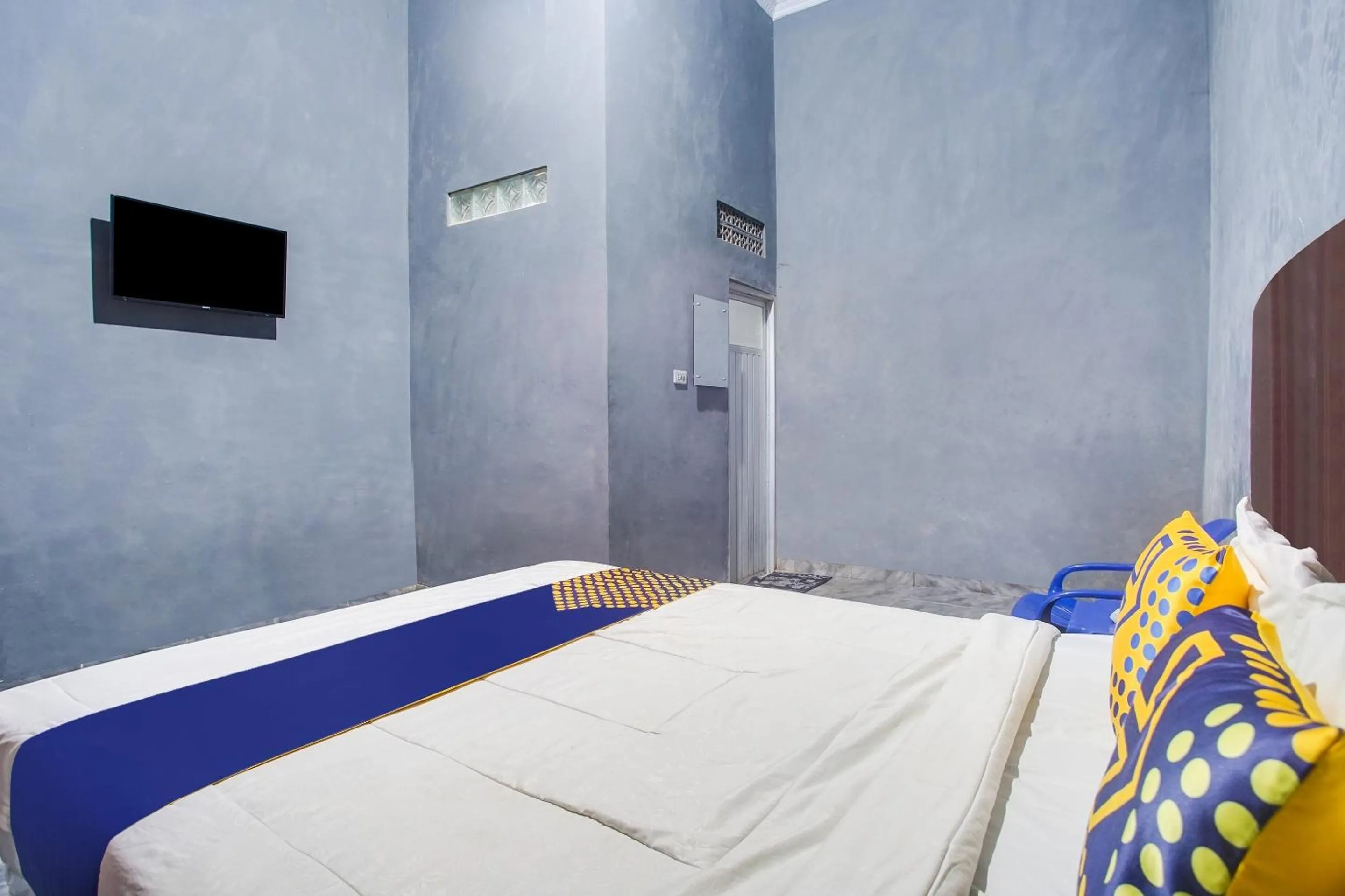 Bedroom, Bed in OYO Life 3005 Kost Rumaisha Syariah