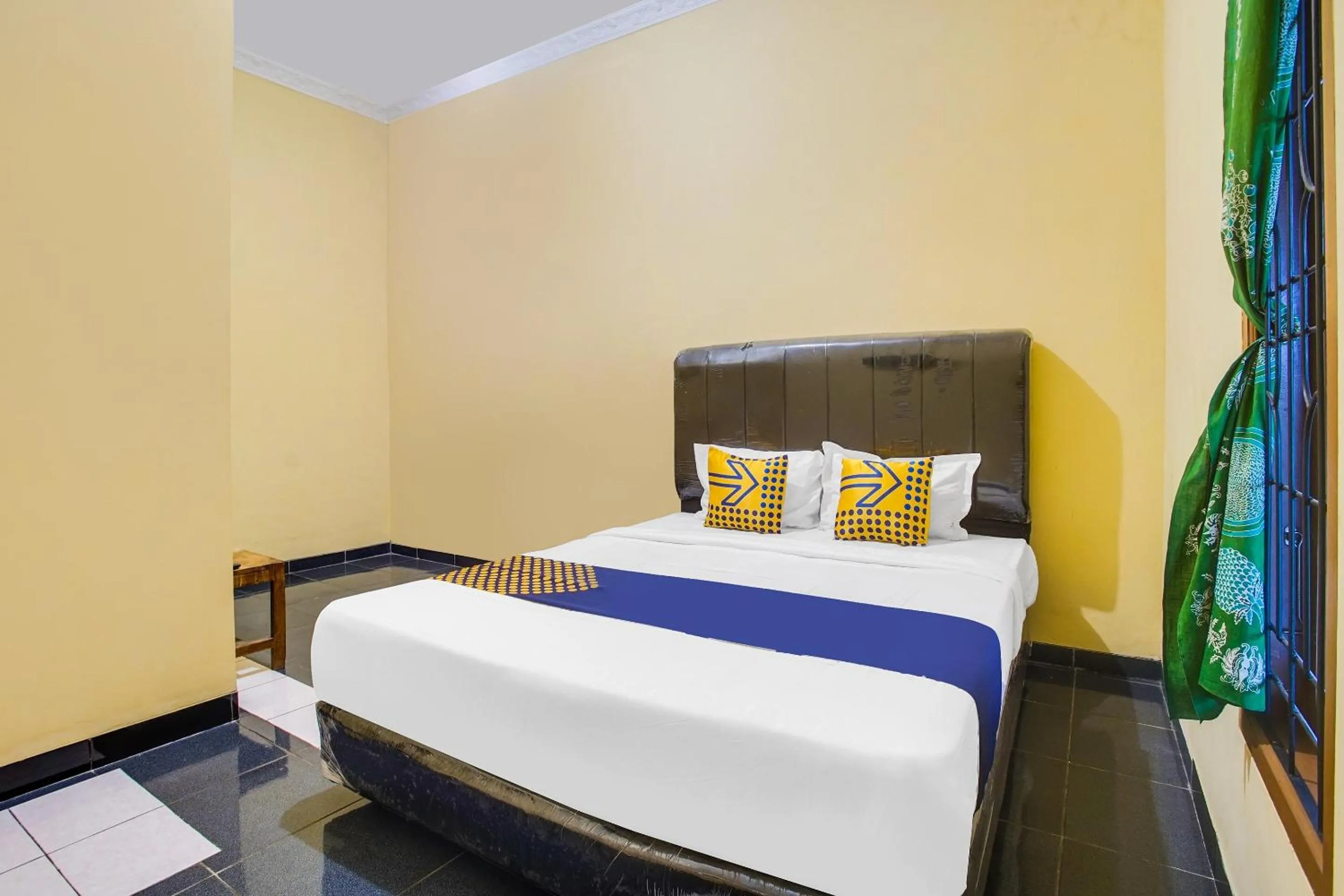 Bedroom, Bed in OYO Life 3005 Kost Rumaisha Syariah
