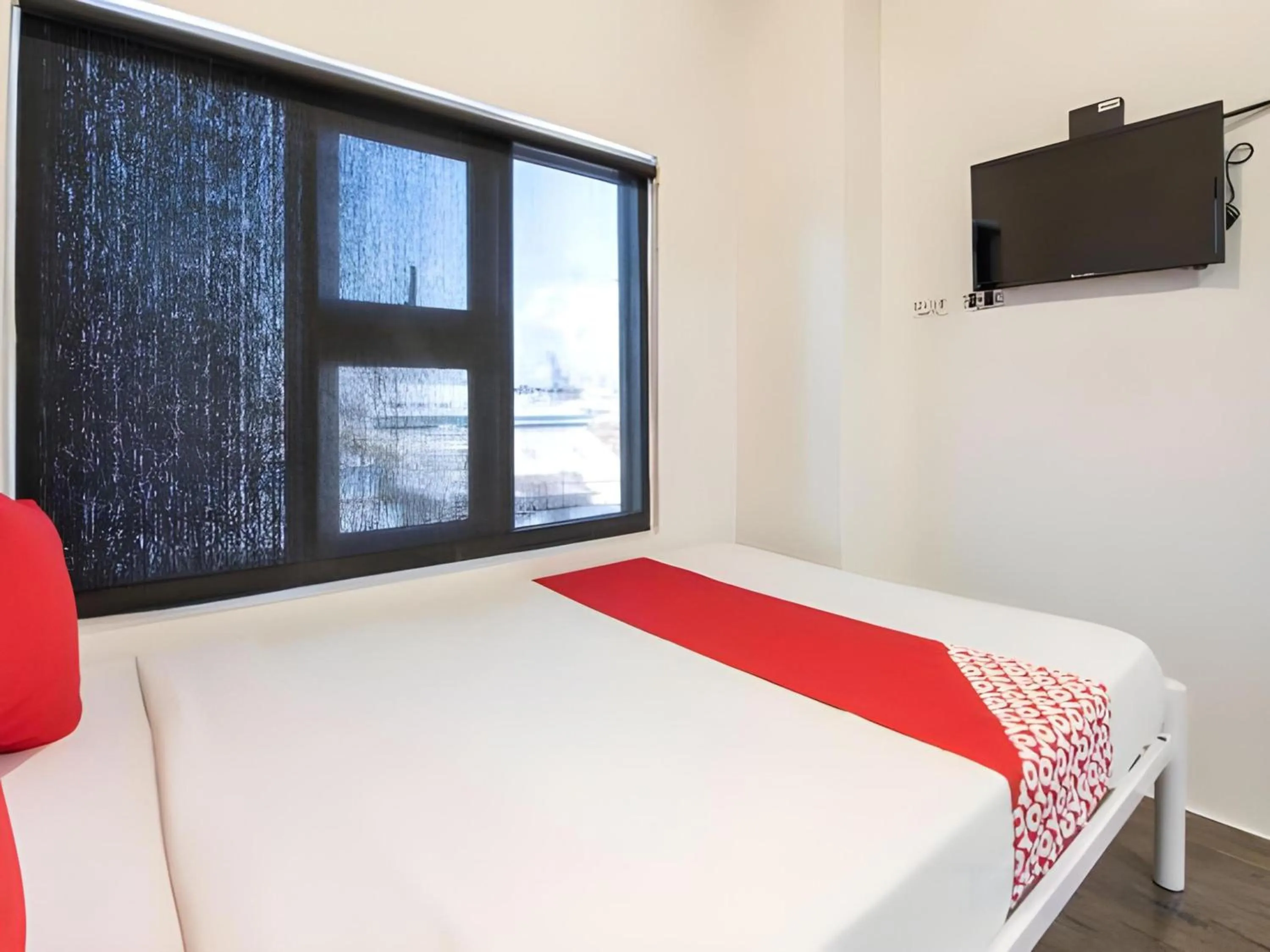 Photo of the whole room in OYO 563 Mytown New York