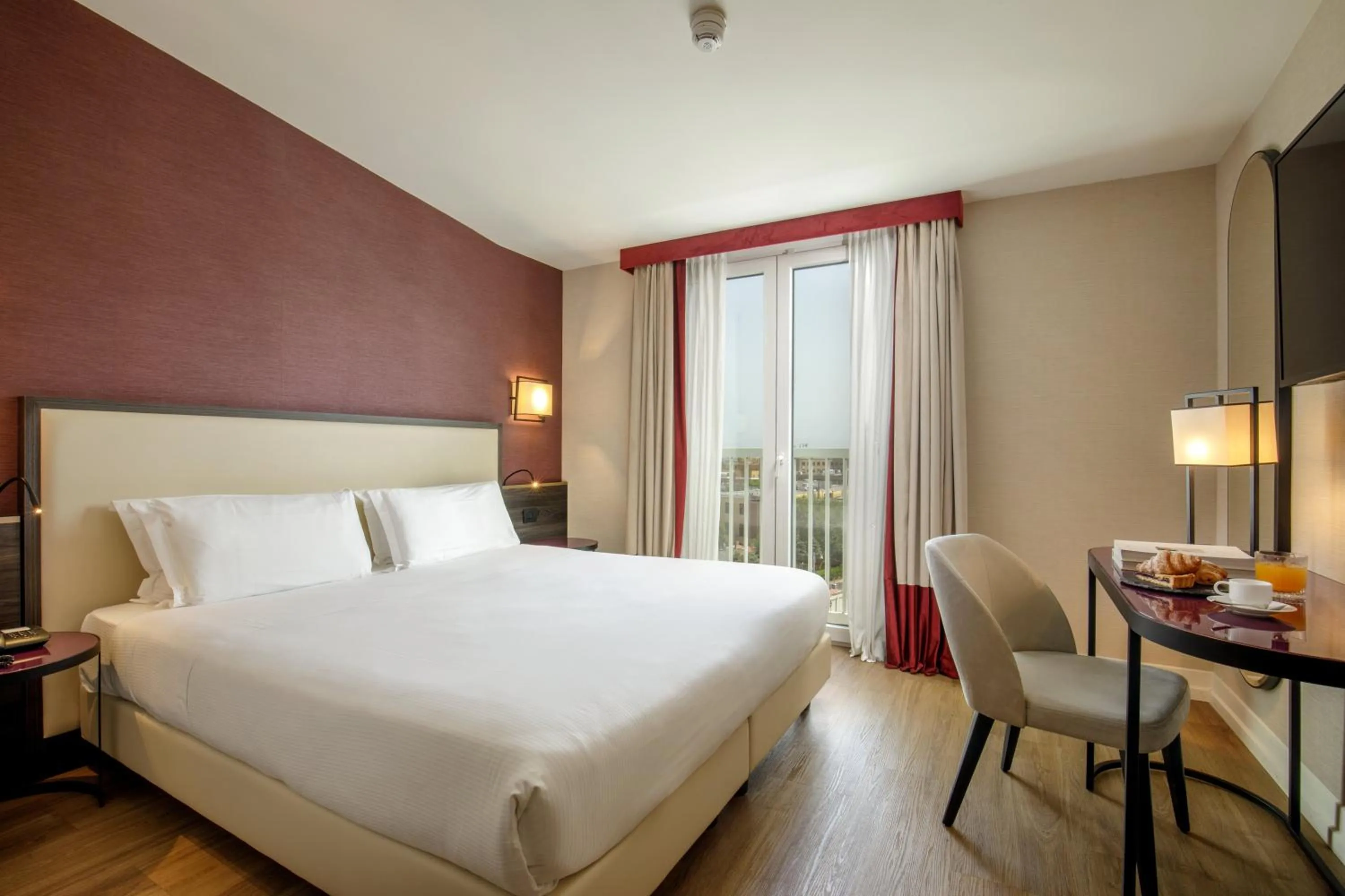 Bed in Hotel St Martin by OMNIA hotels