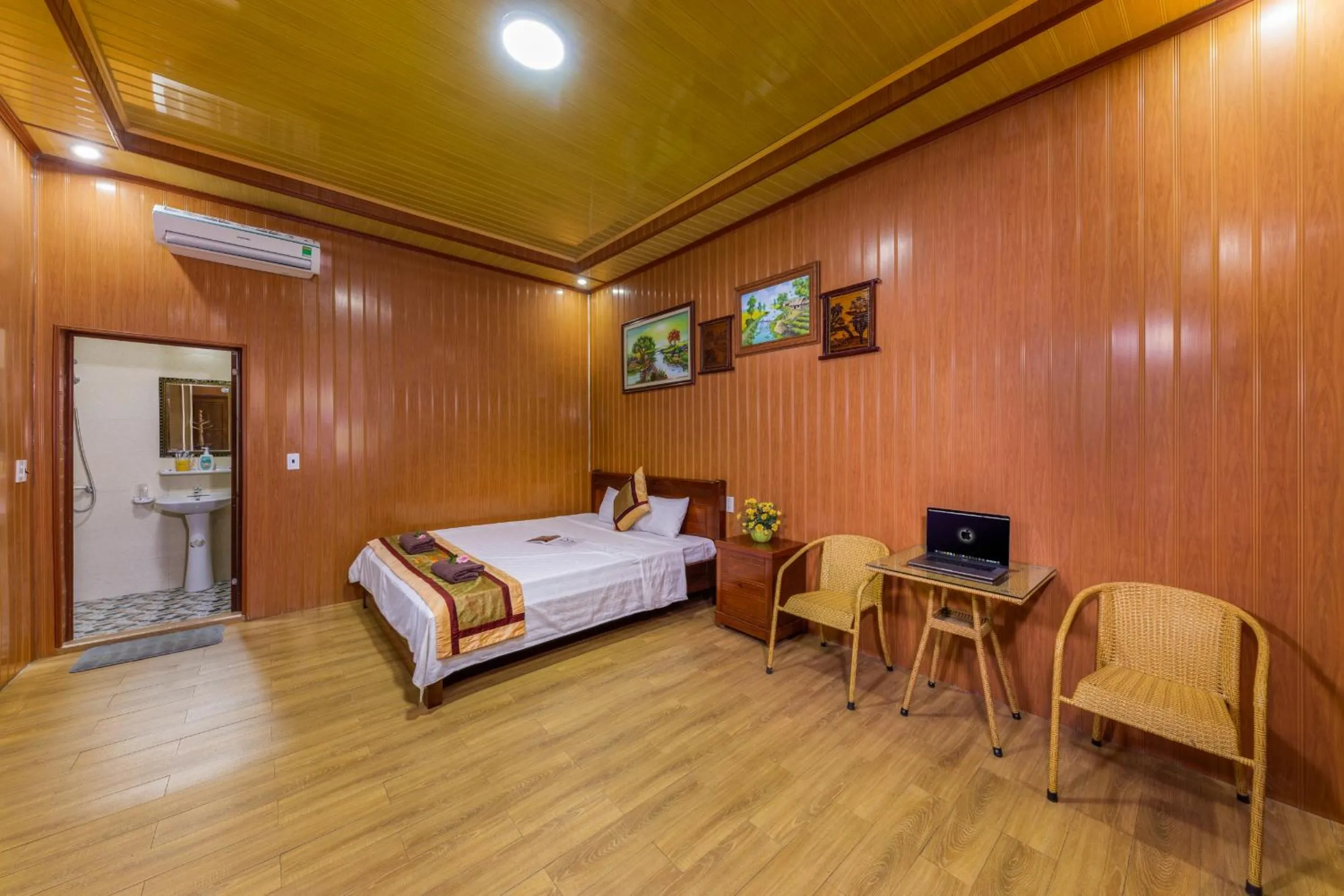 Property building, Bed in Lan Homestay