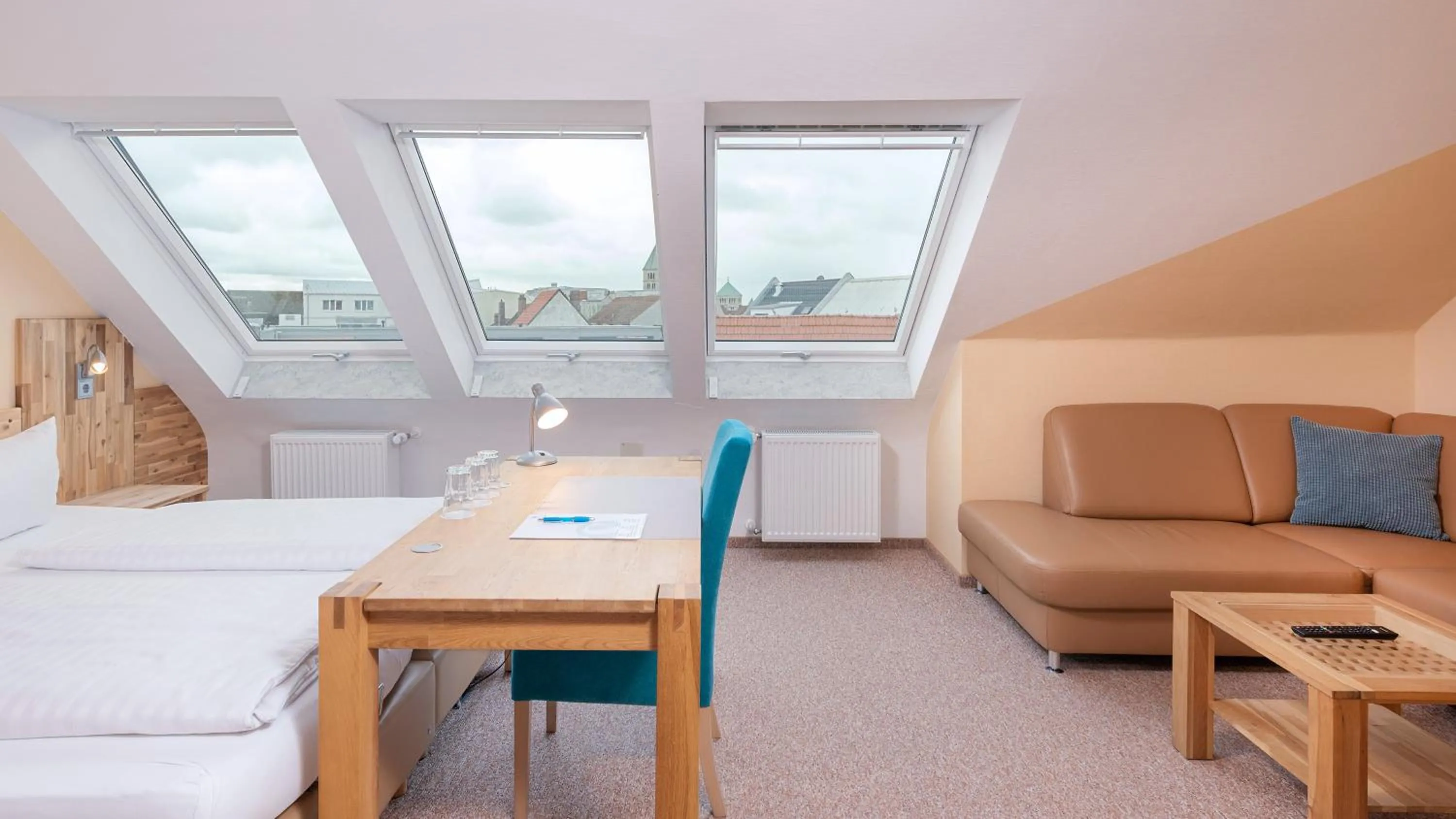 Bed in Hotel - Stadtvilla Central