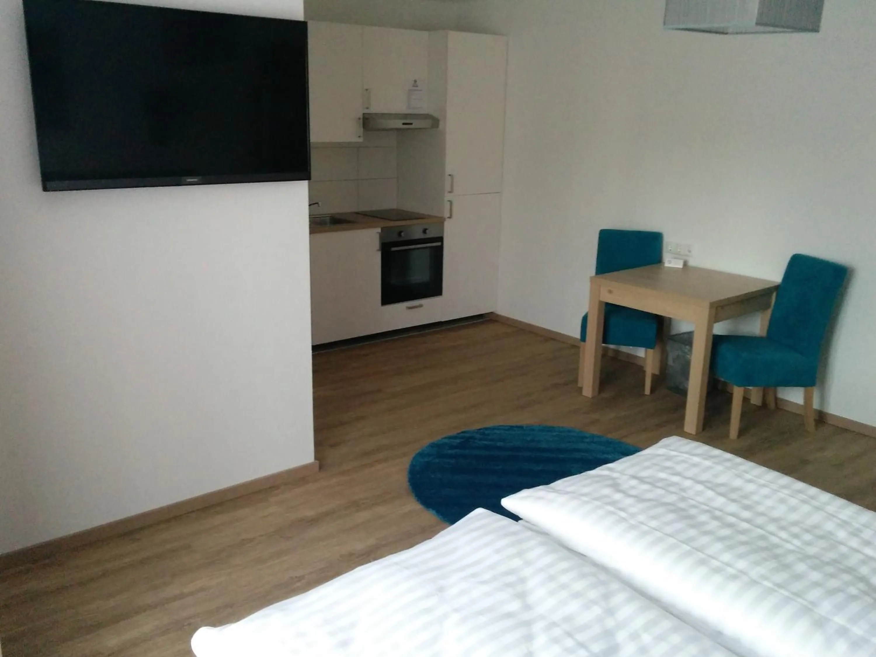 Photo of the whole room in Hotel - Stadtvilla Central