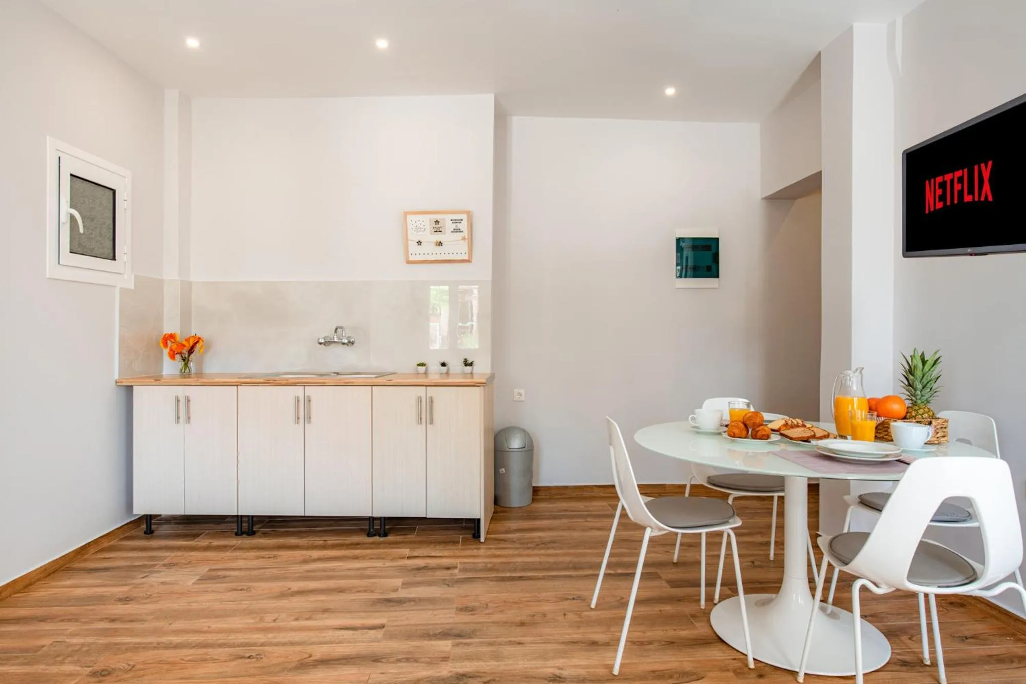 Kitchen or kitchenette in KORINA APART HOTEL KAVOS