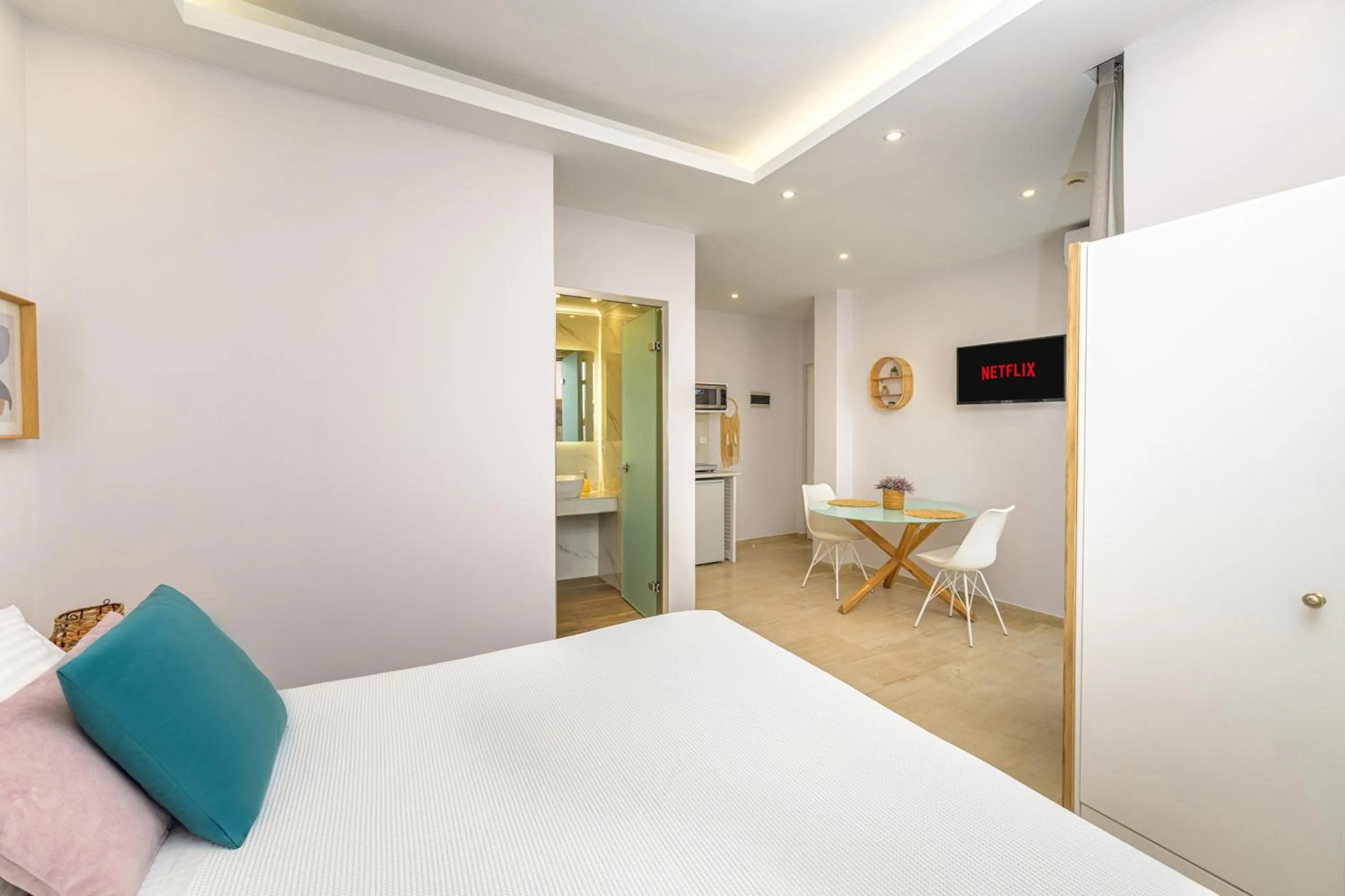 Photo of the whole room, Bed in KORINA APART HOTEL KAVOS