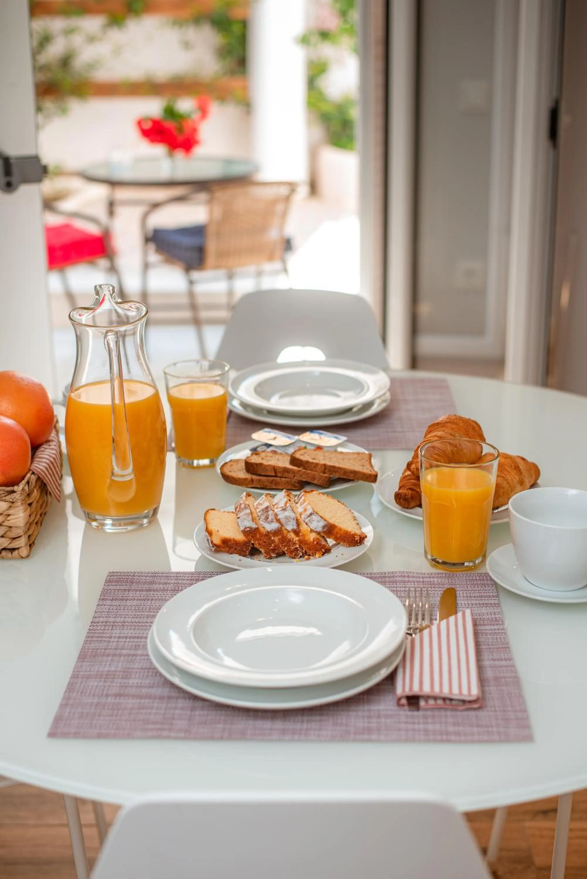 Dining area in KORINA APART HOTEL KAVOS