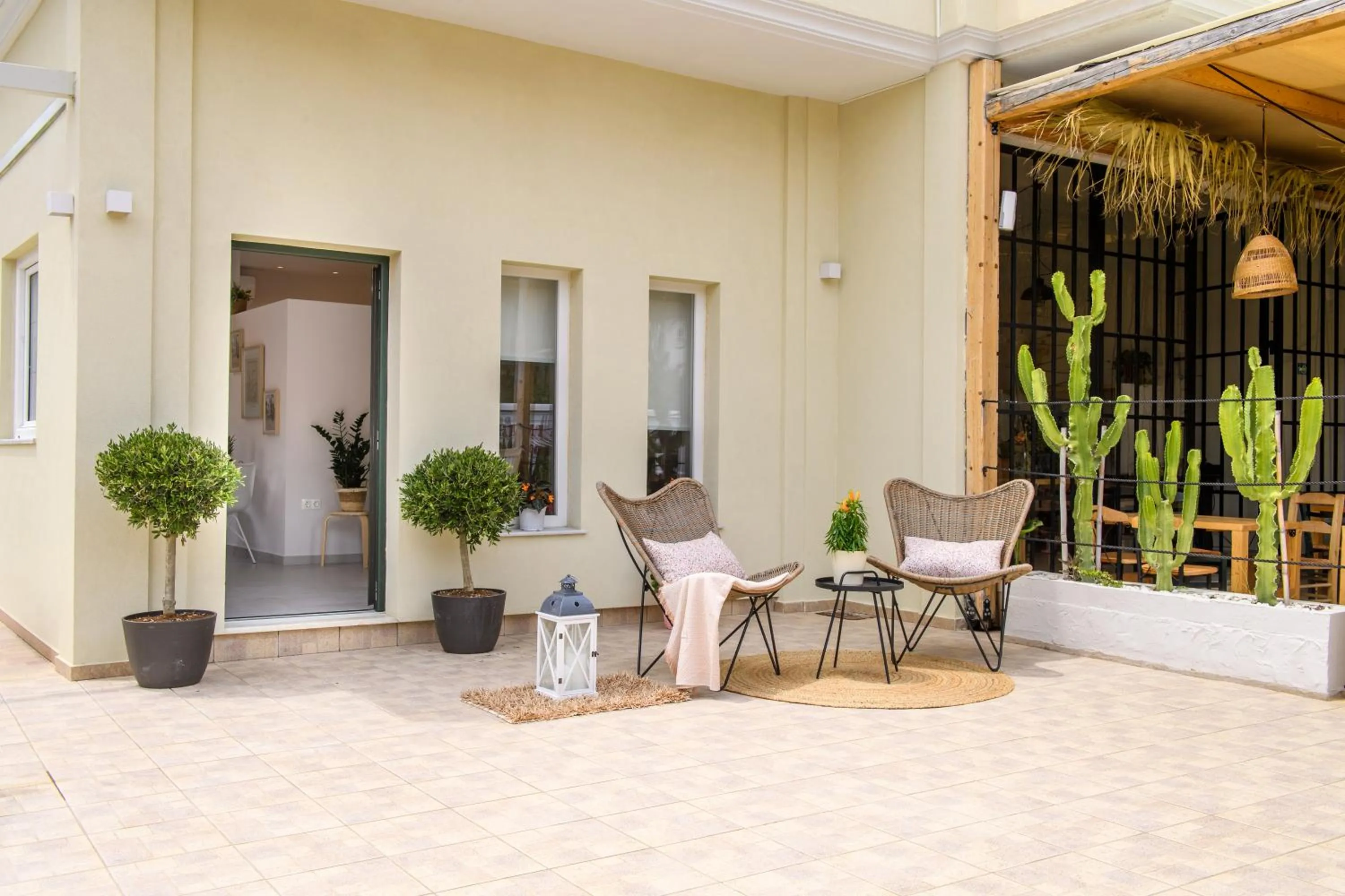 Patio in KORINA APART HOTEL KAVOS