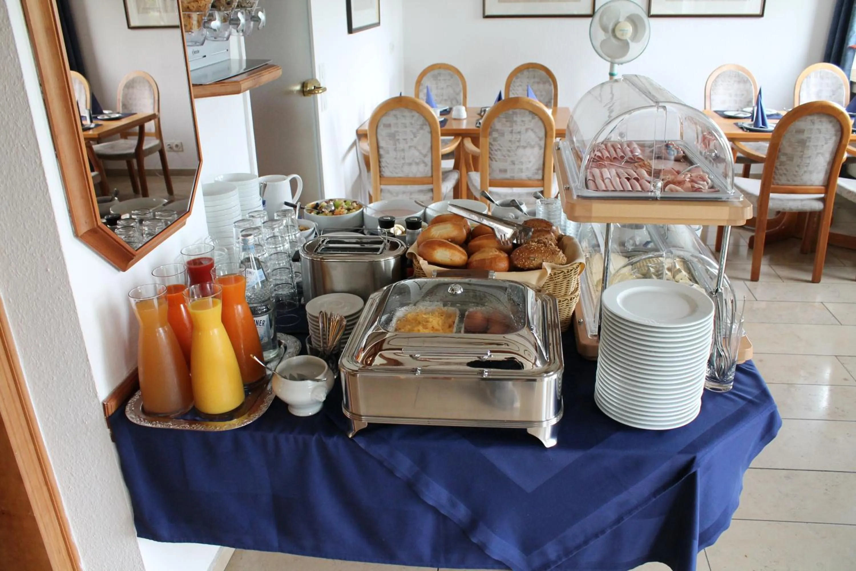 Buffet breakfast in Hotel Windthorst