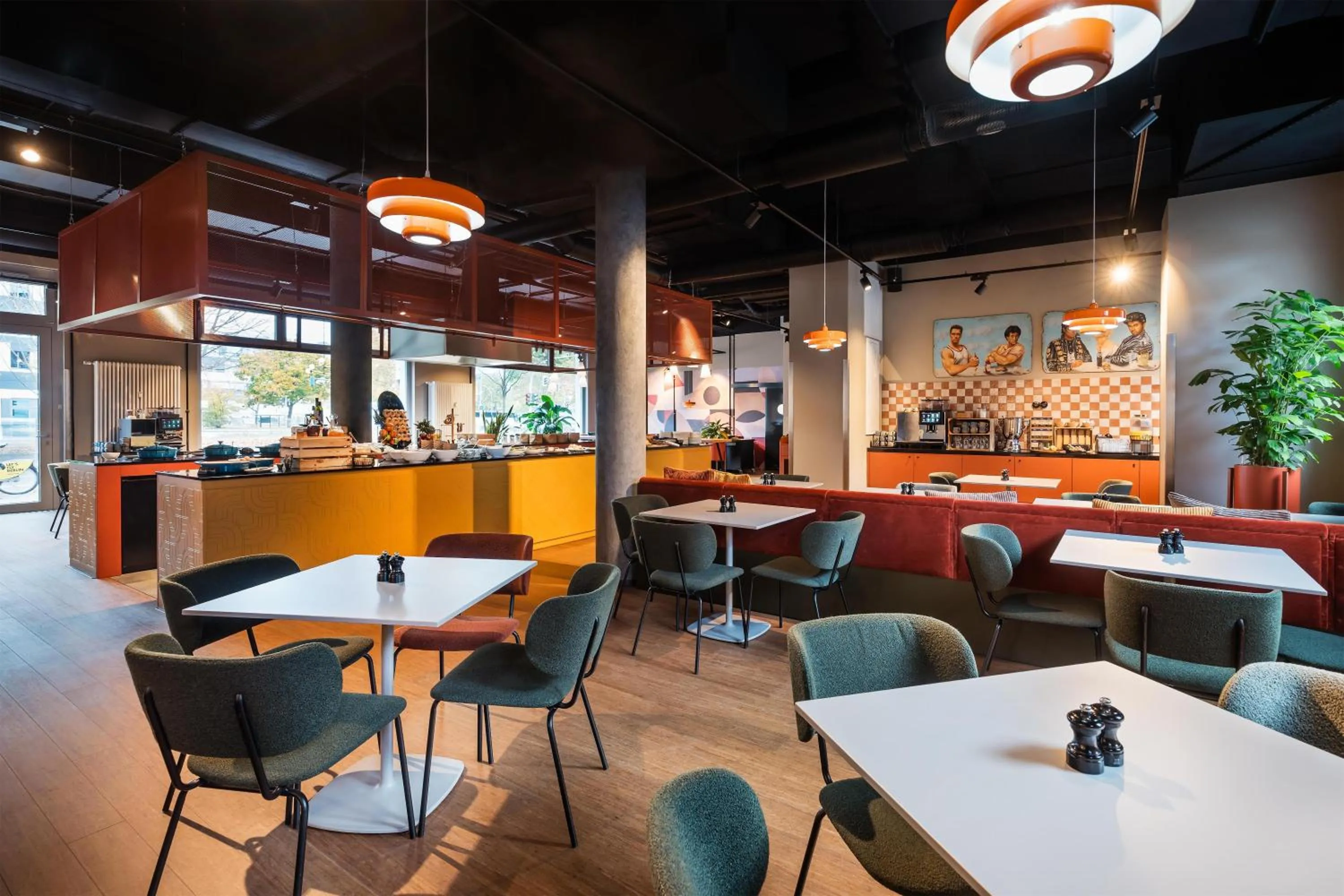 Restaurant/places to eat in Me and All Hotel Berlin East Side, by Hyatt