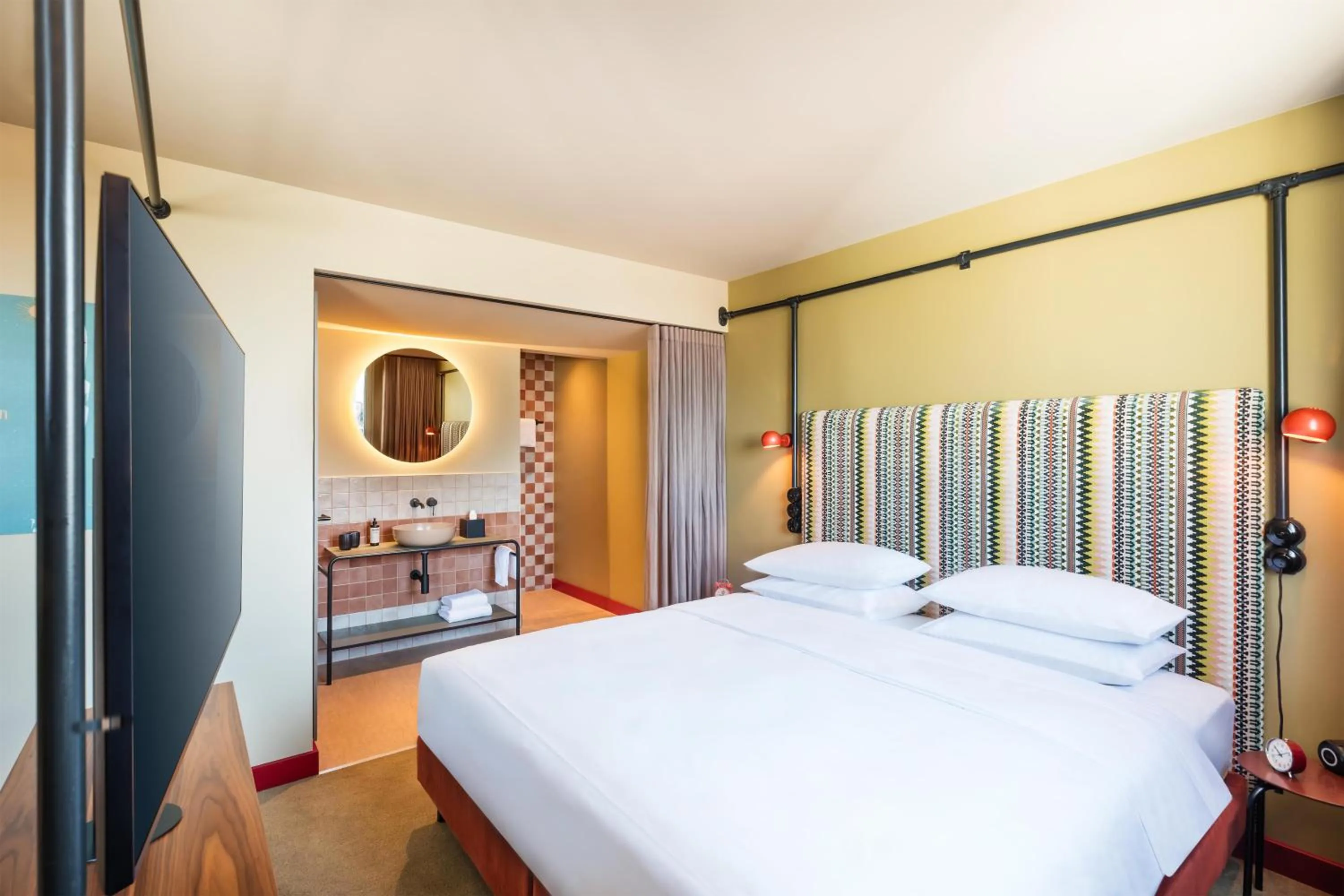 Bedroom, Bed in Me and All Hotel Berlin East Side, by Hyatt