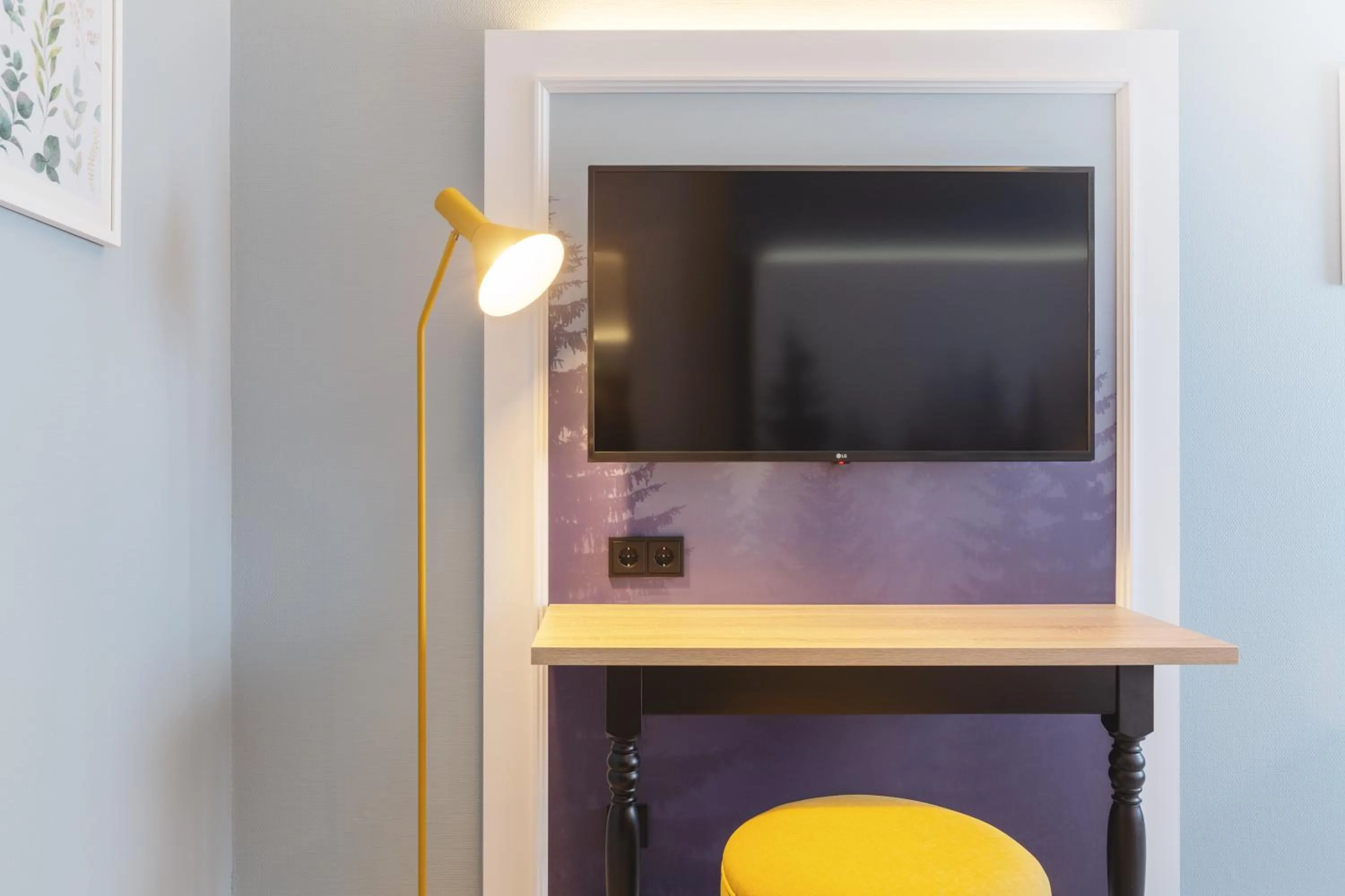 TV and multimedia in Garner Hotel Essen - Messe by IHG