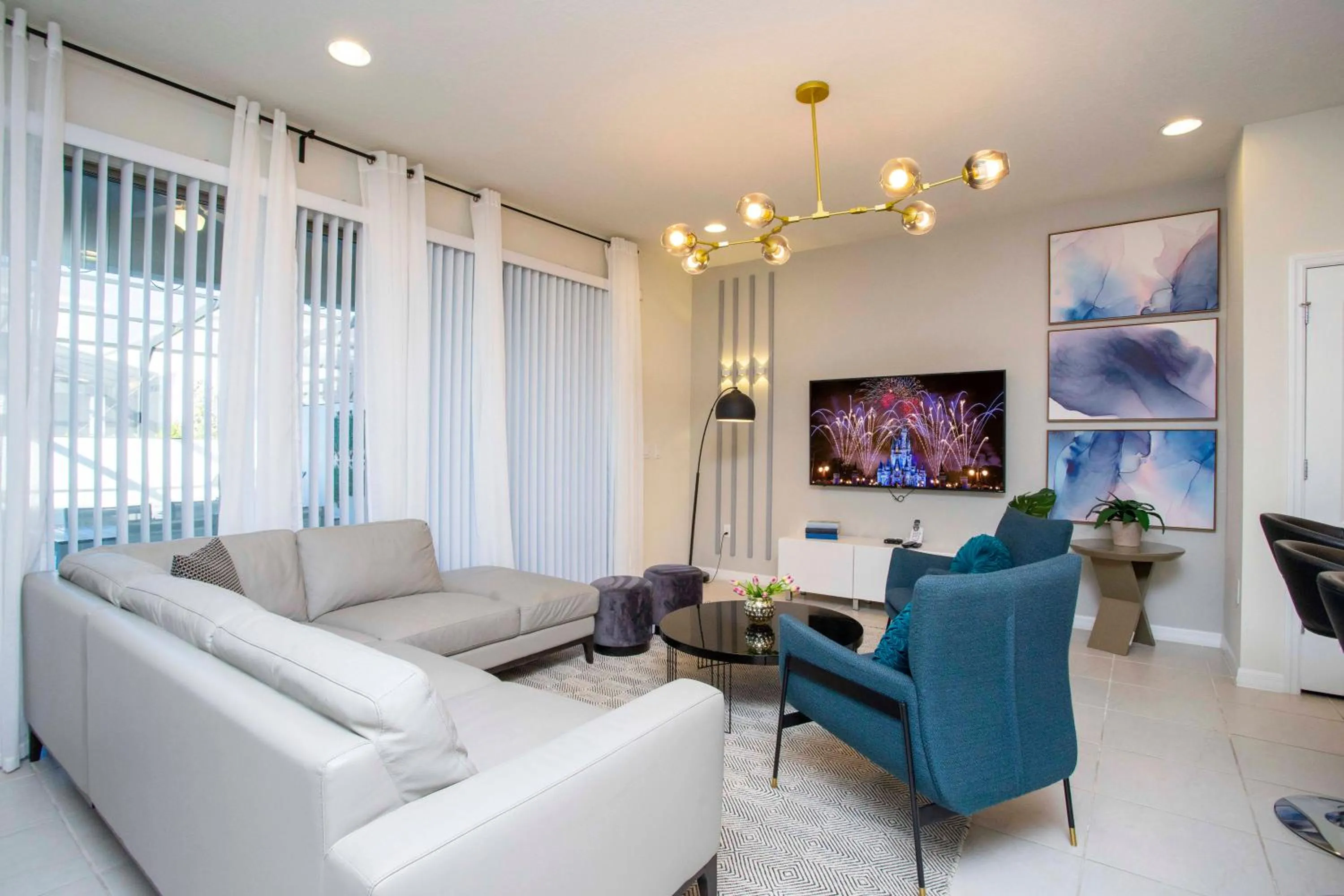 Other in Gorgeous Themed Vacation Home with Pool WW8915