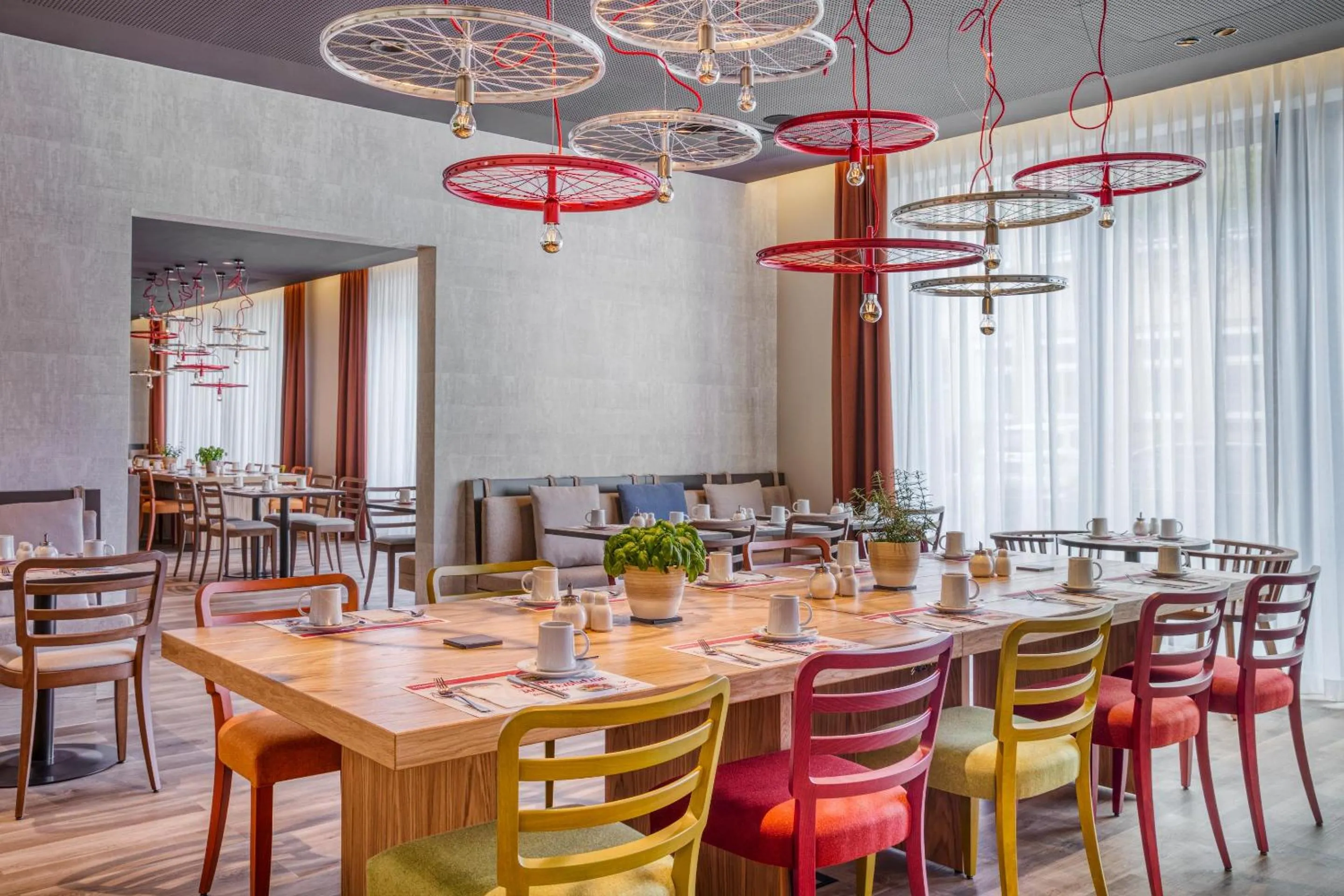 Restaurant/places to eat in IntercityHotel Nürnberg