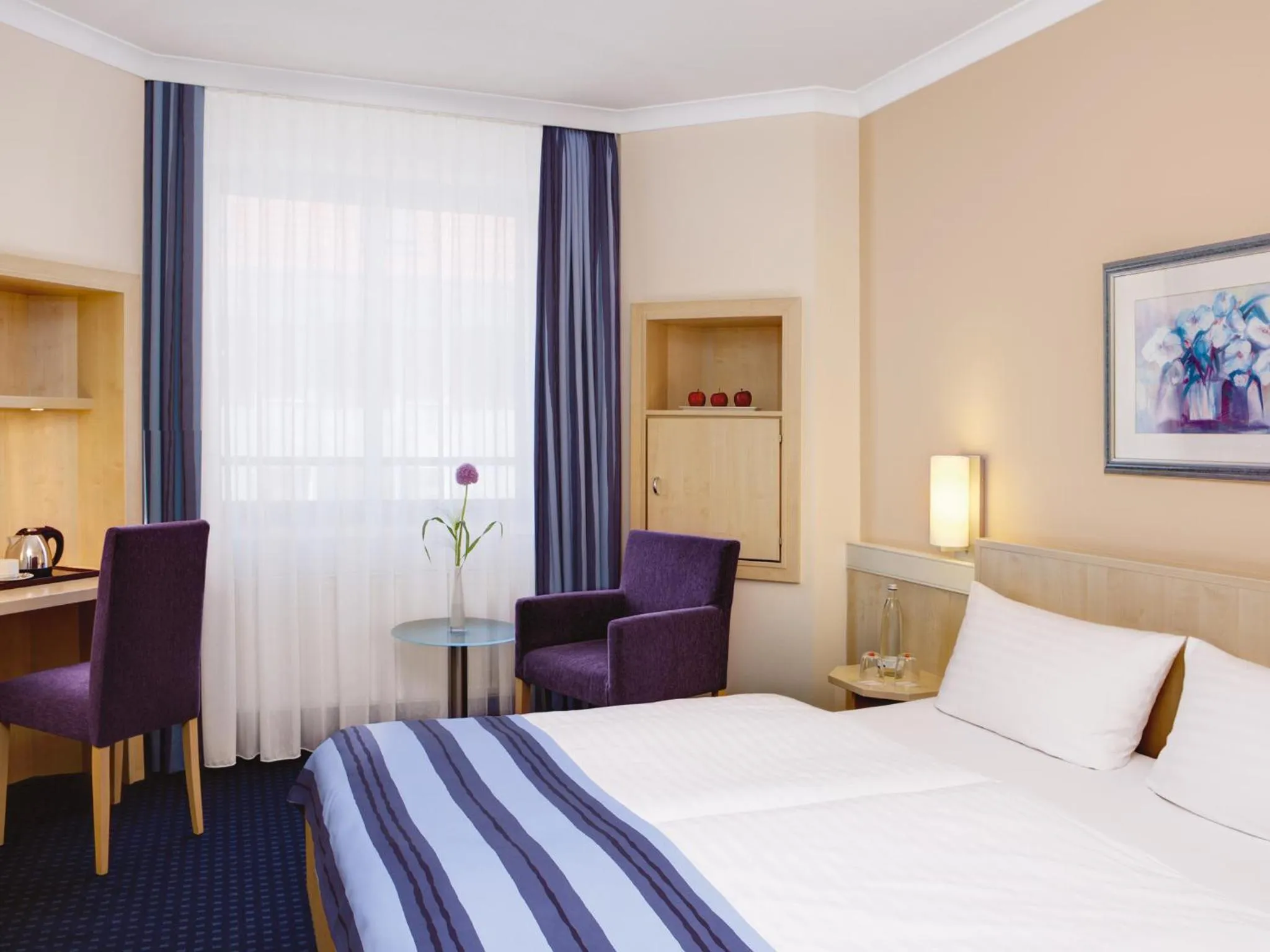 Day, Bed in IntercityHotel Nürnberg