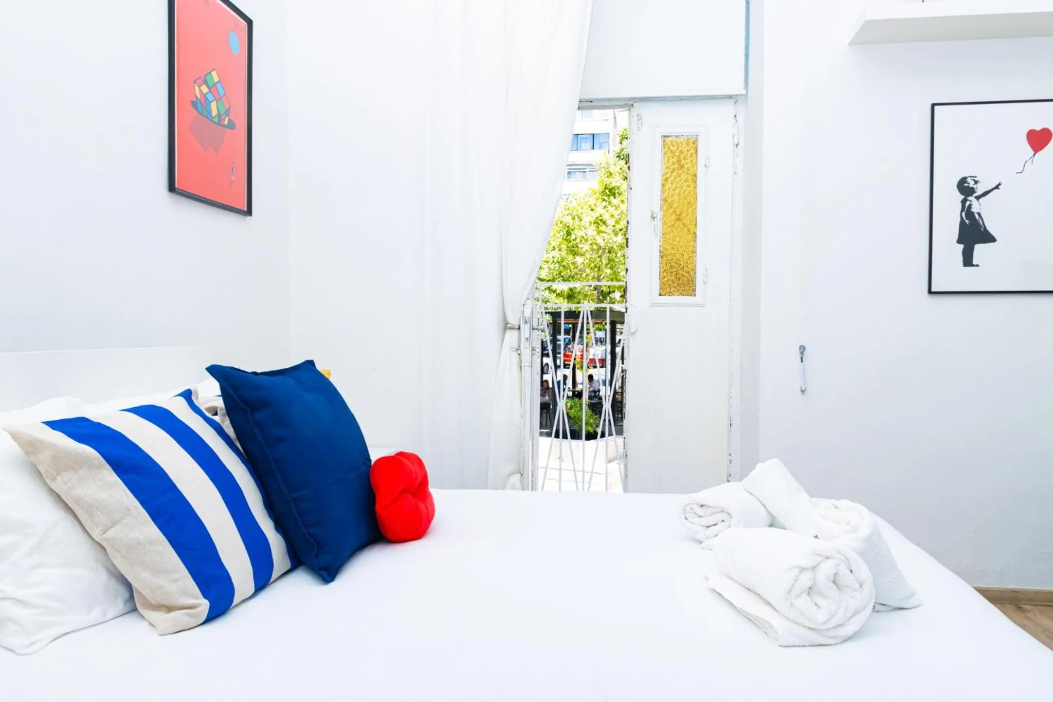 Balcony/Terrace, Bed in Mamilla View- Suites & Apt Hotel