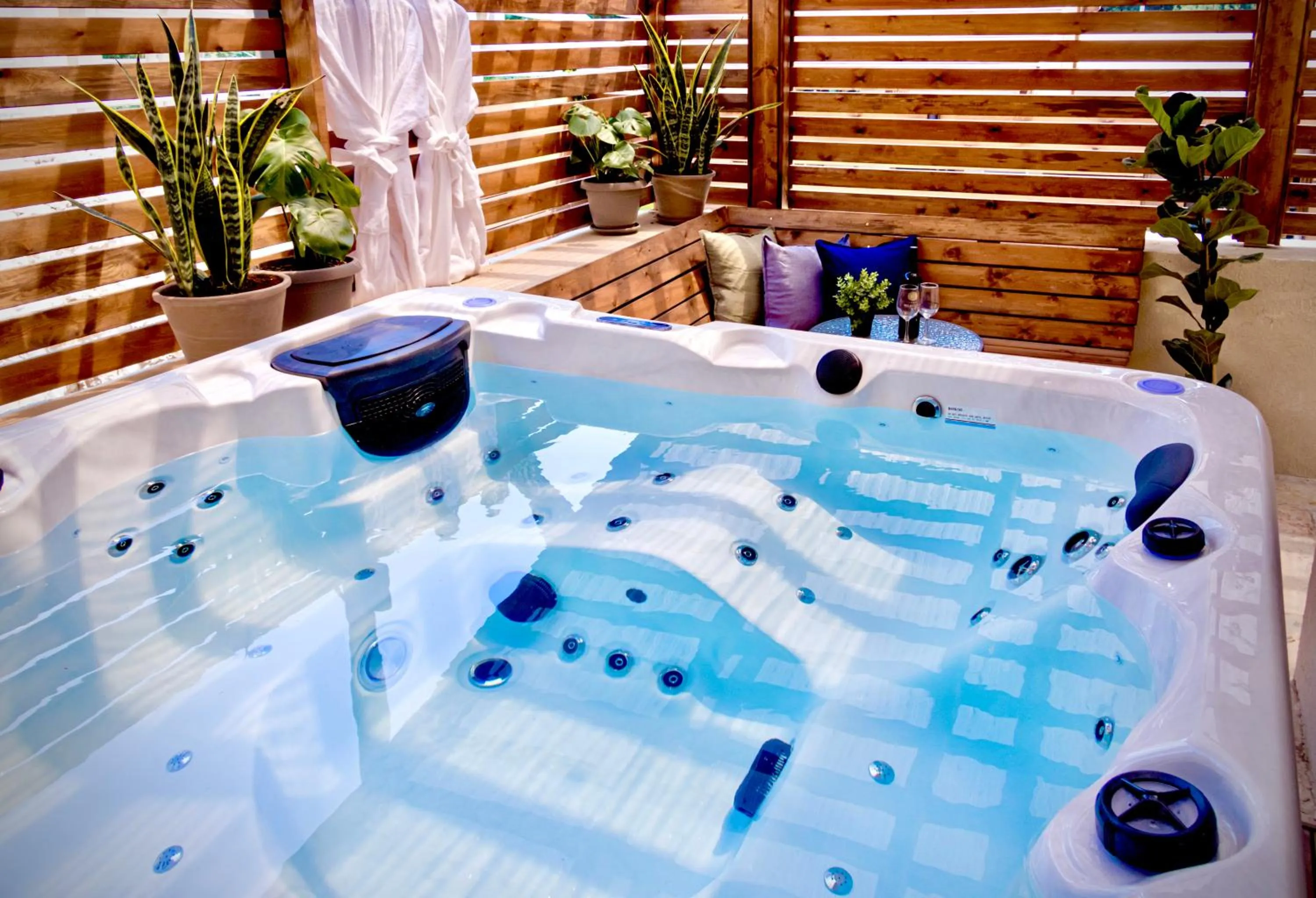 Hot Tub in Mamilla View- Suites & Apt Hotel