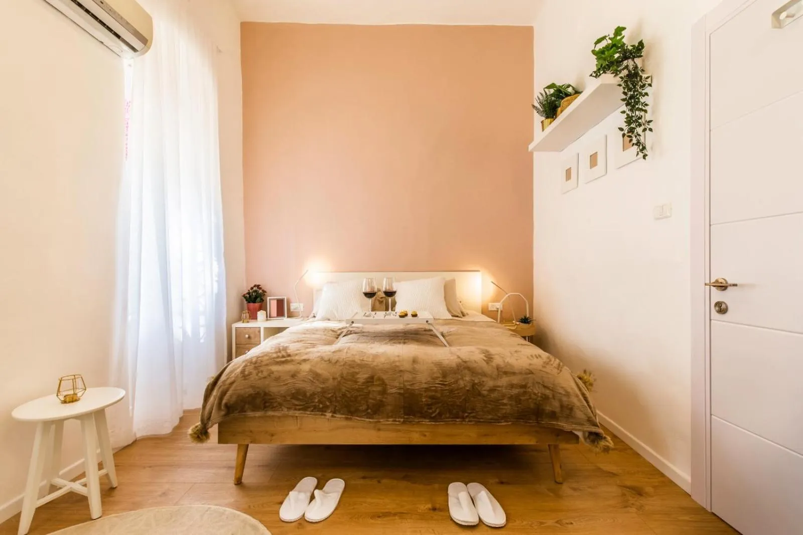 Bed in Mamilla View- Suites & Apt Hotel