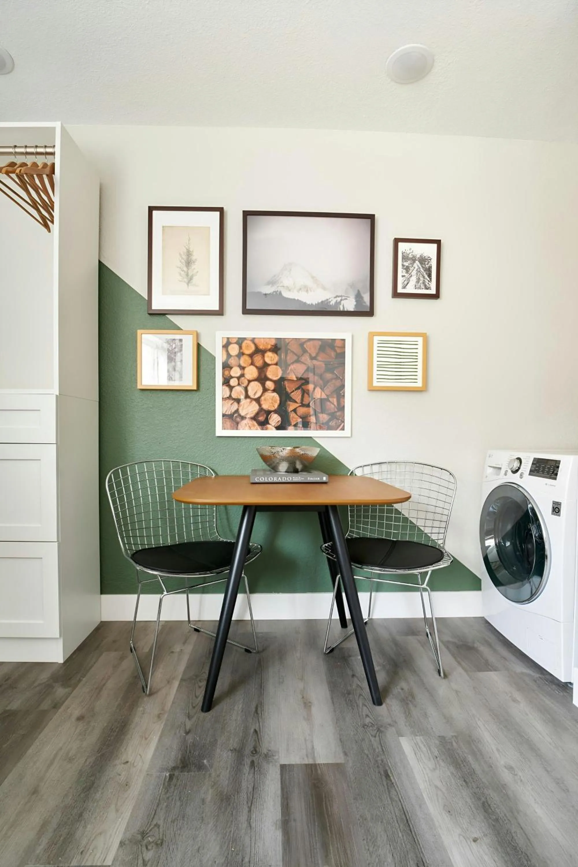 Photo of the whole room in Sonder by Marriott Bonvoy Osage Apartments LoHi