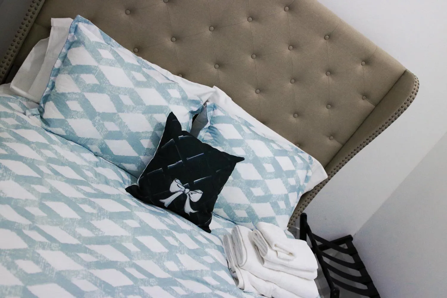 9BR-SLEEPS 19. Amazing Deal!!