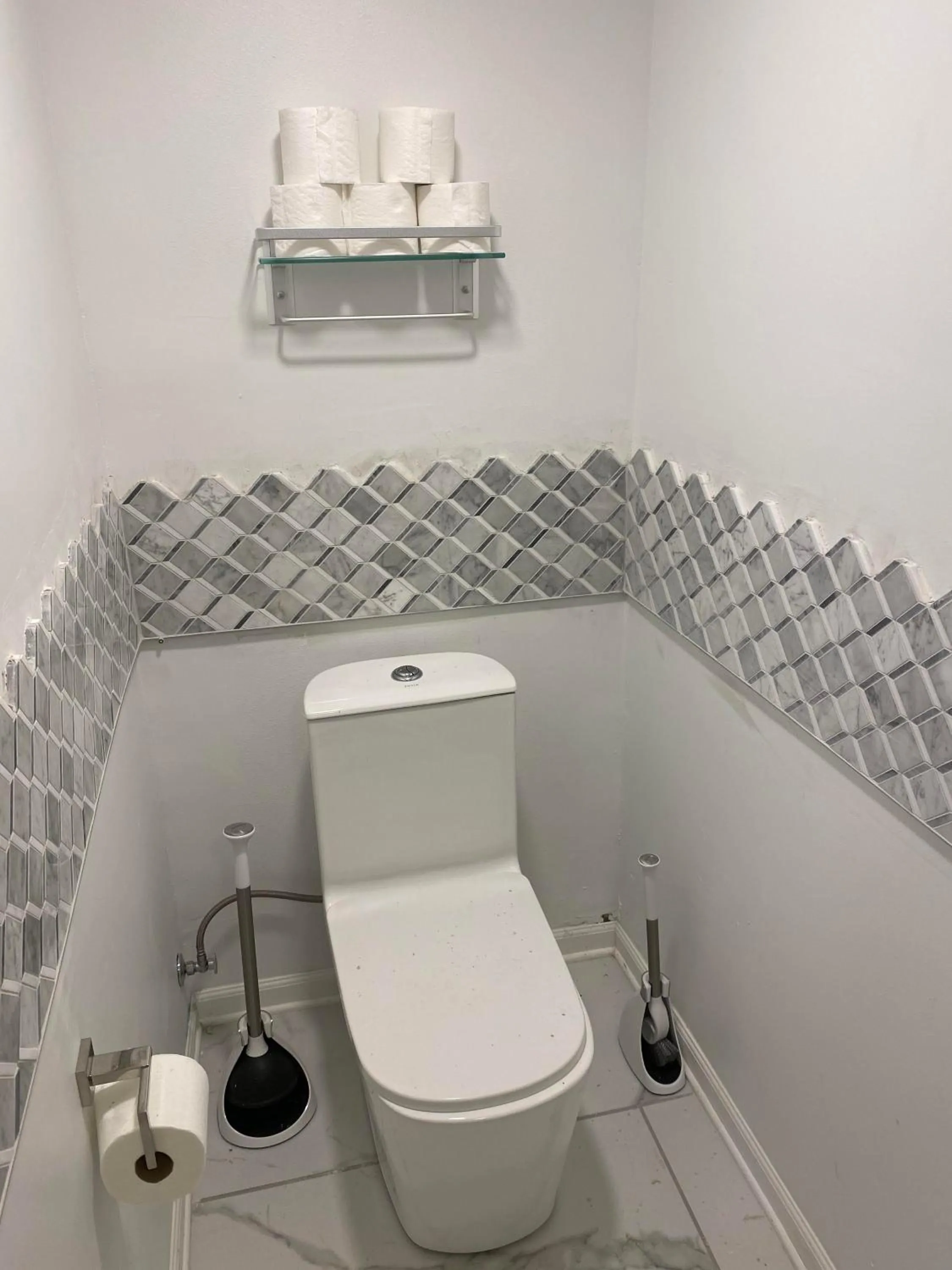 Toilet in 9BR-SLEEPS 19. Amazing Deal!!