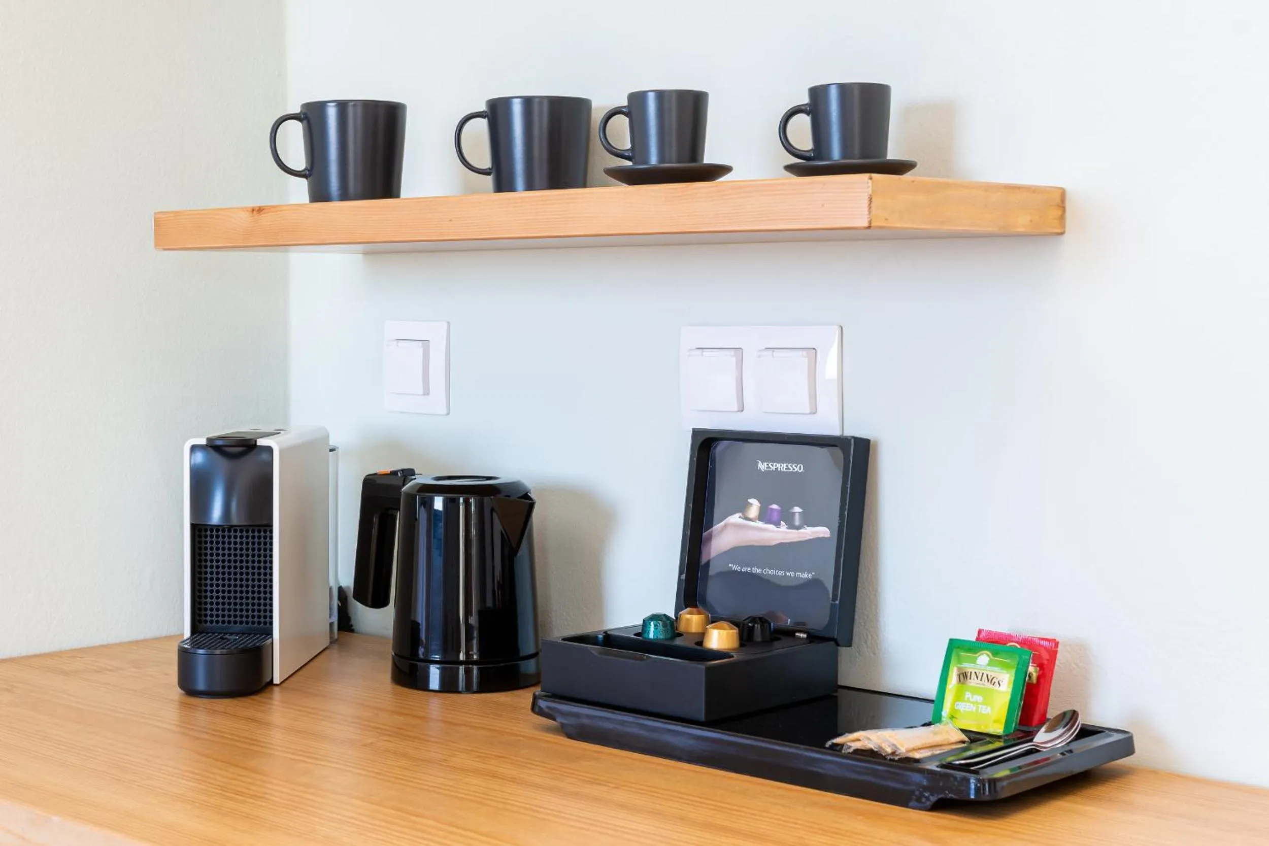 Coffee/tea facilities in Minois Boutique Hotel