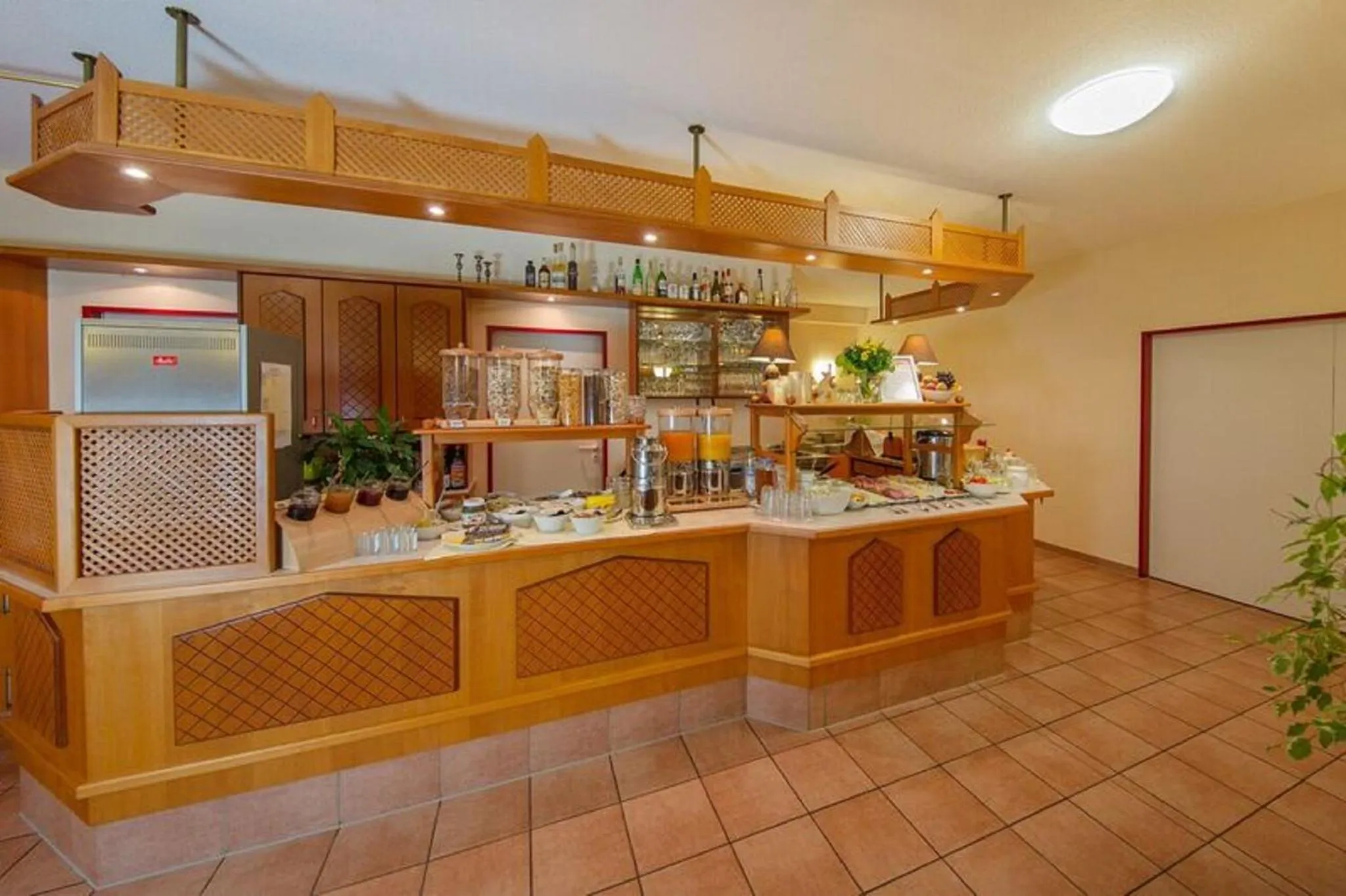 Restaurant/places to eat in Montana Hotel Senden