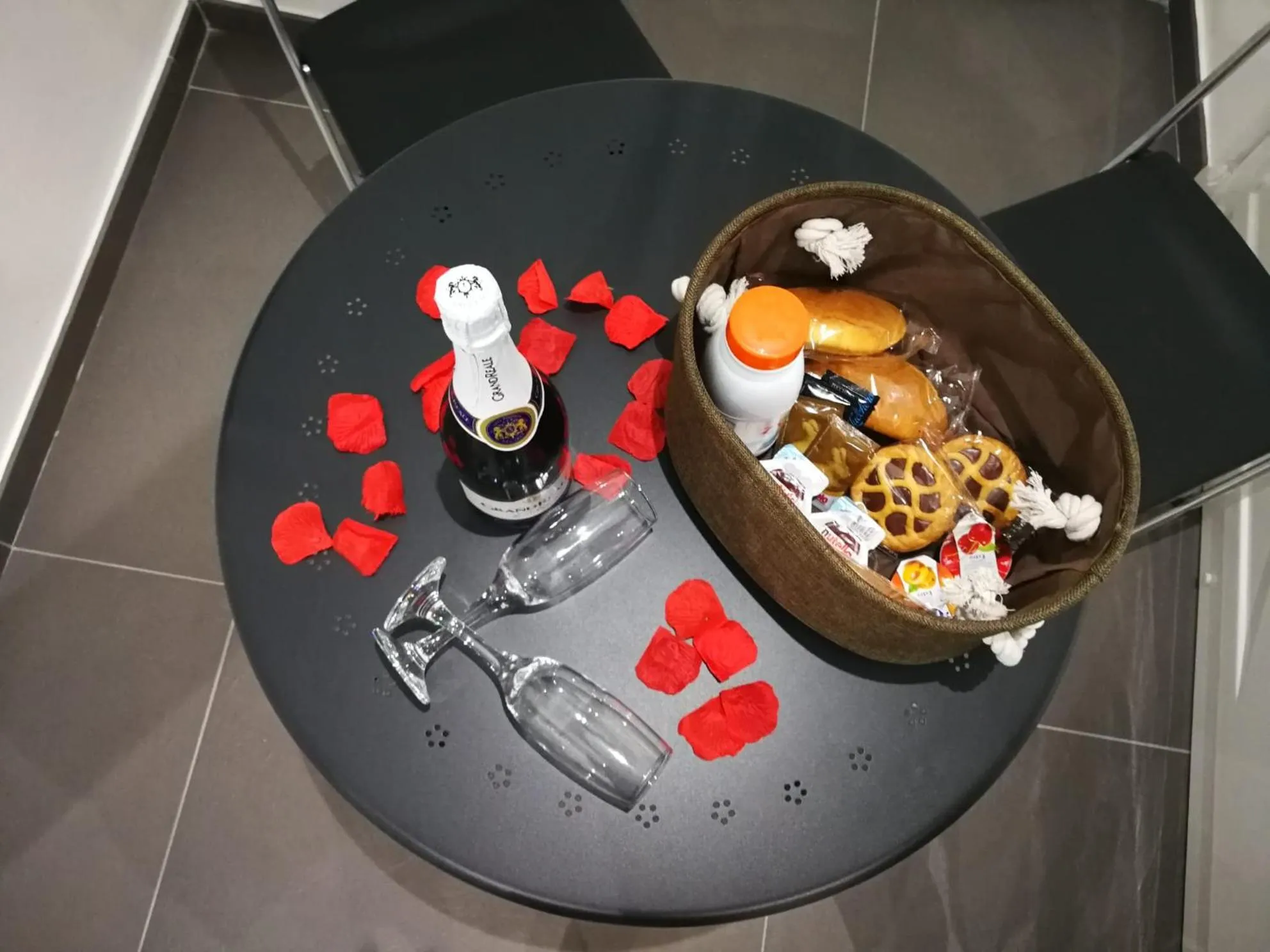 Breakfast in Lombardi Luxury Home