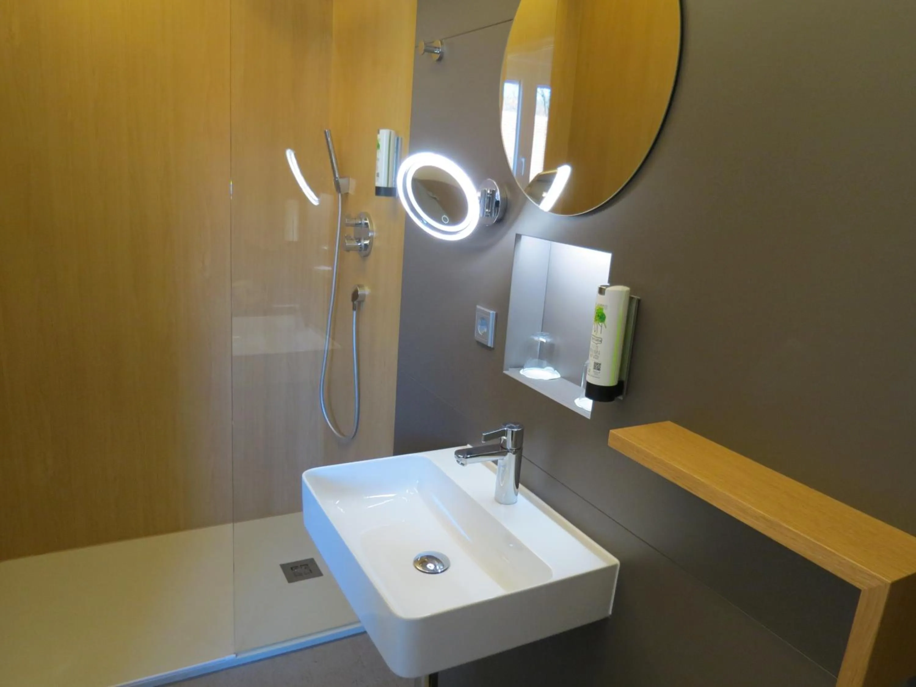 Bathroom in Hotel Neuthor