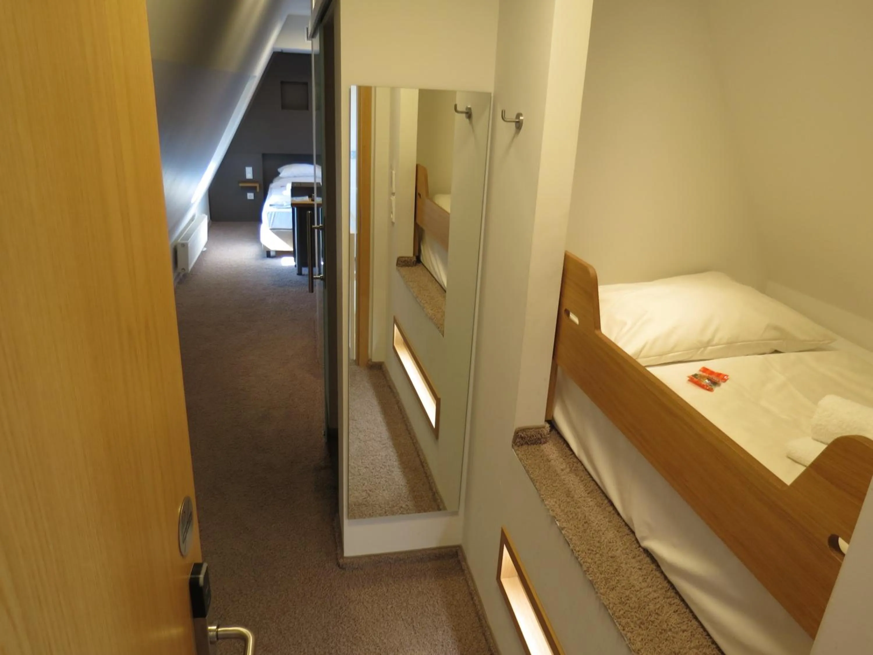 Photo of the whole room, Bed in Hotel Neuthor